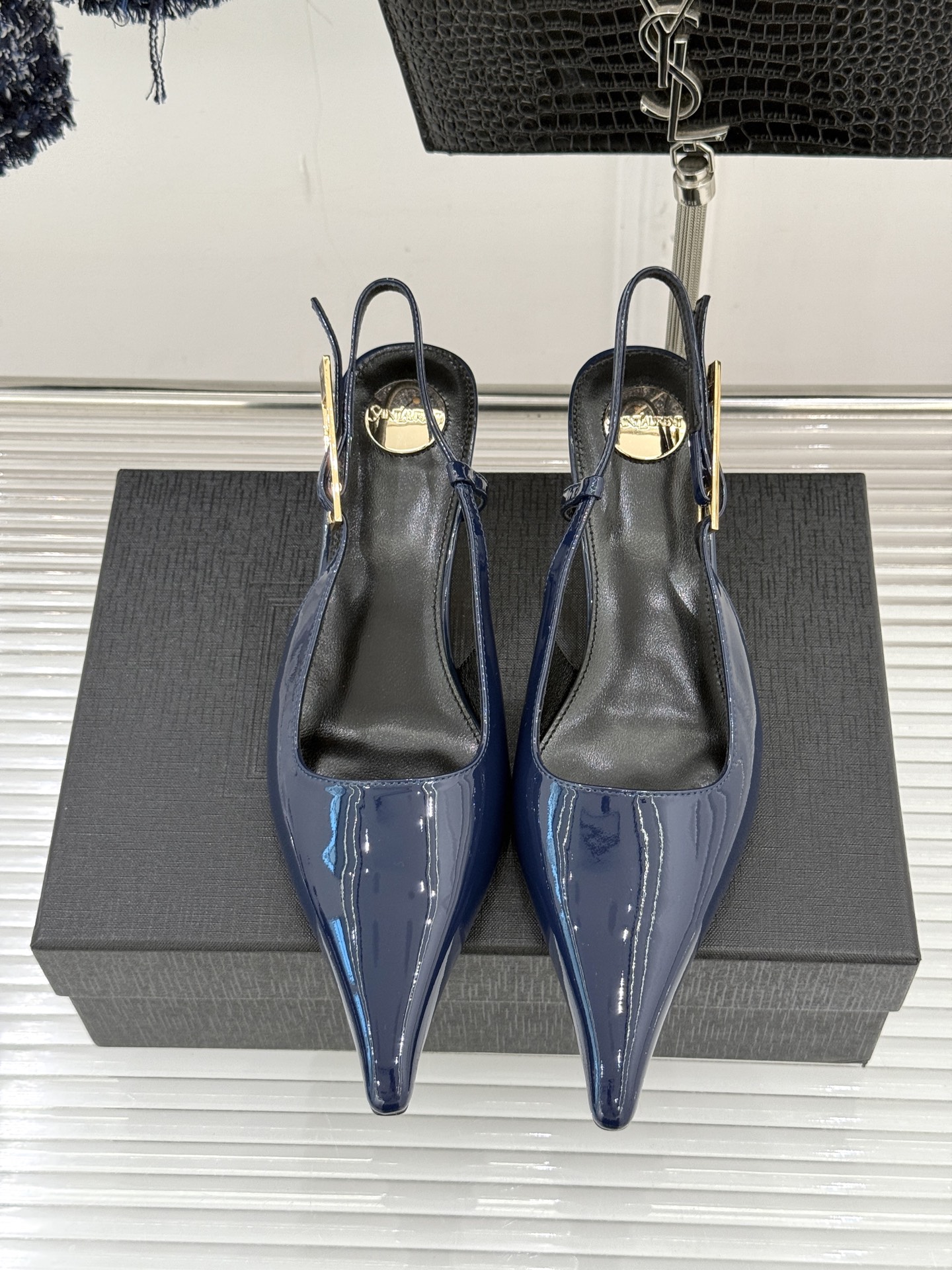Saint Lauren*YSL圣罗兰26WF新品性感尖头高跟凉鞋简直是为想在夏日slay全场的姐妹而生