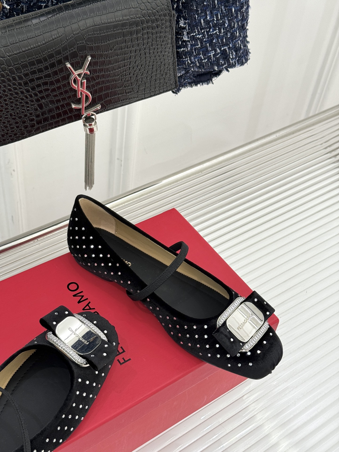 Ferragamo/菲拉格慕26AW早春方头水钻蝴蝶结扣玛丽珍鞋芭蕾舞鞋芭蕾舞鞋柔软天花板呀~气质优雅 