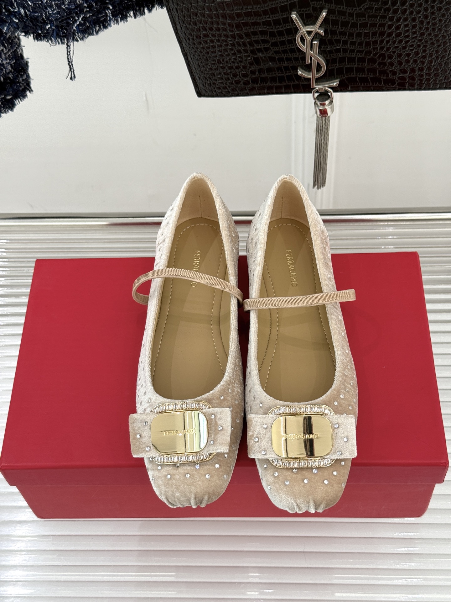 Ferragamo/菲拉格慕26AW早春方头水钻蝴蝶结扣玛丽珍鞋芭蕾舞鞋芭蕾舞鞋柔软天花板呀~气质优雅 