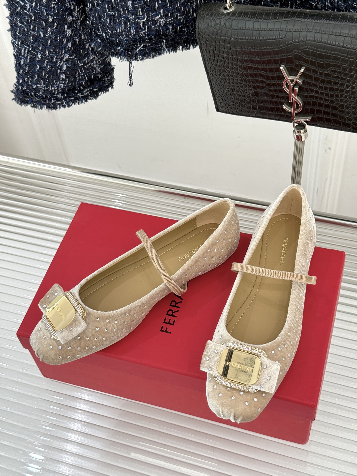 Ferragamo/菲拉格慕26AW早春方头水钻蝴蝶结扣玛丽珍鞋芭蕾舞鞋芭蕾舞鞋柔软天花板呀~气质优雅 