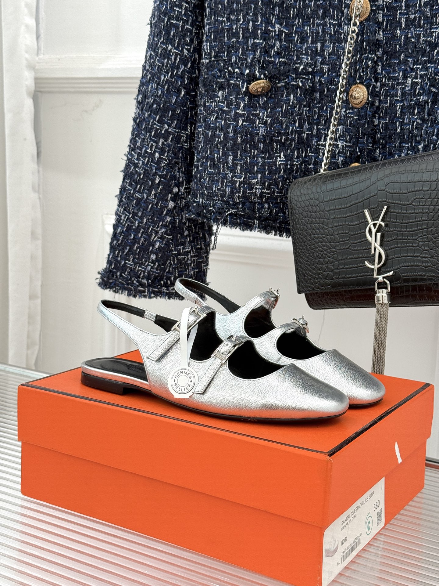 （配原版飞机盒）Hermès/爱马仕经典复古后空平底凉鞋今年夏天H家的凉鞋成功在时尚圈杀疯了入手之后我只