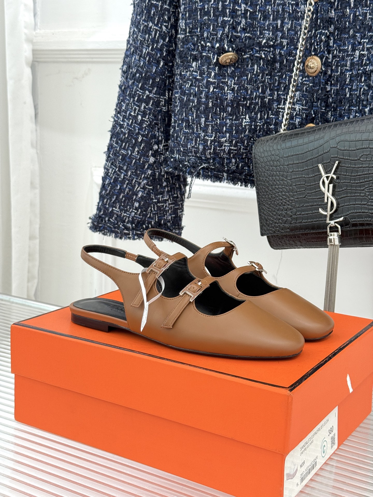 （配原版飞机盒）Hermès/爱马仕经典复古后空平底凉鞋今年夏天H家的凉鞋成功在时尚圈杀疯了入手之后我只