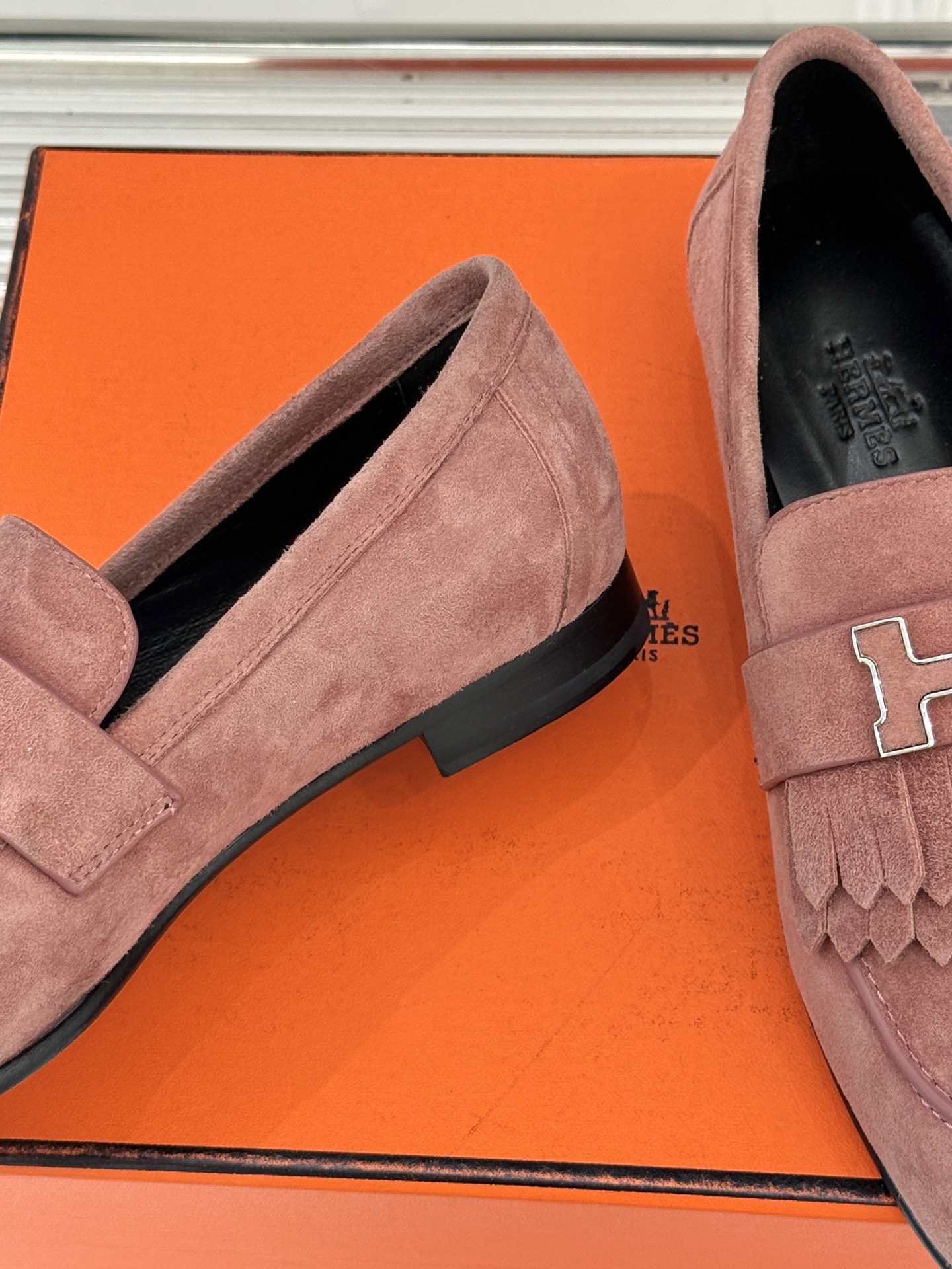 （配原版飞机盒）Hermès/爱马仕经典流苏Kelly扣乐福鞋 超级百搭款 鞋型很秀气 修脚型耐看又精致