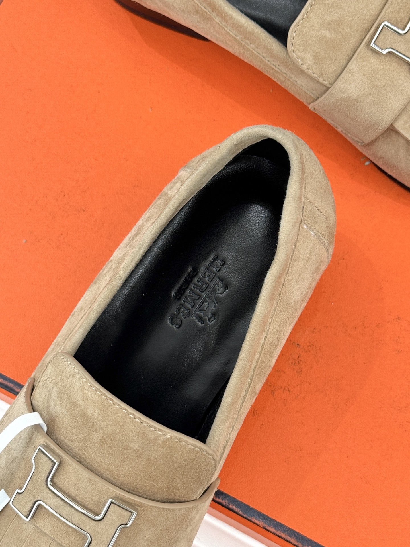 （配原版飞机盒）Hermès/爱马仕经典流苏Kelly扣乐福鞋 超级百搭款 鞋型很秀气 修脚型耐看又精致