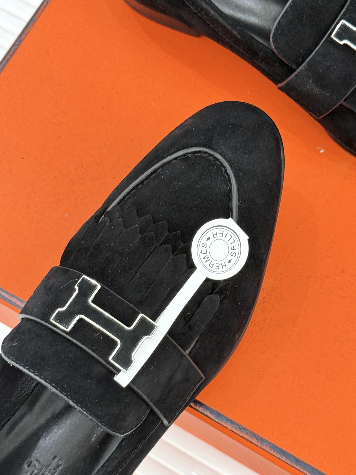 （配原版飞机盒）Hermès/爱马仕经典流苏Kelly扣乐福鞋 超级百搭款 鞋型很秀气 修脚型耐看又精致