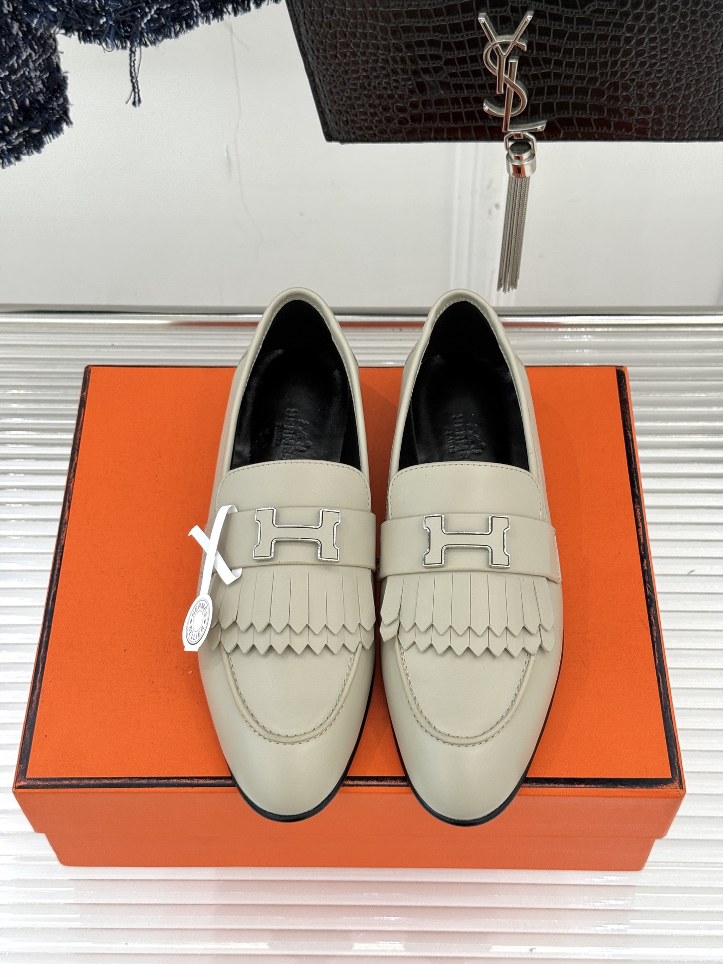 （配原版飞机盒）Hermès/爱马仕经典流苏Kelly扣乐福鞋 超级百搭款 鞋型很秀气 修脚型耐看又精致