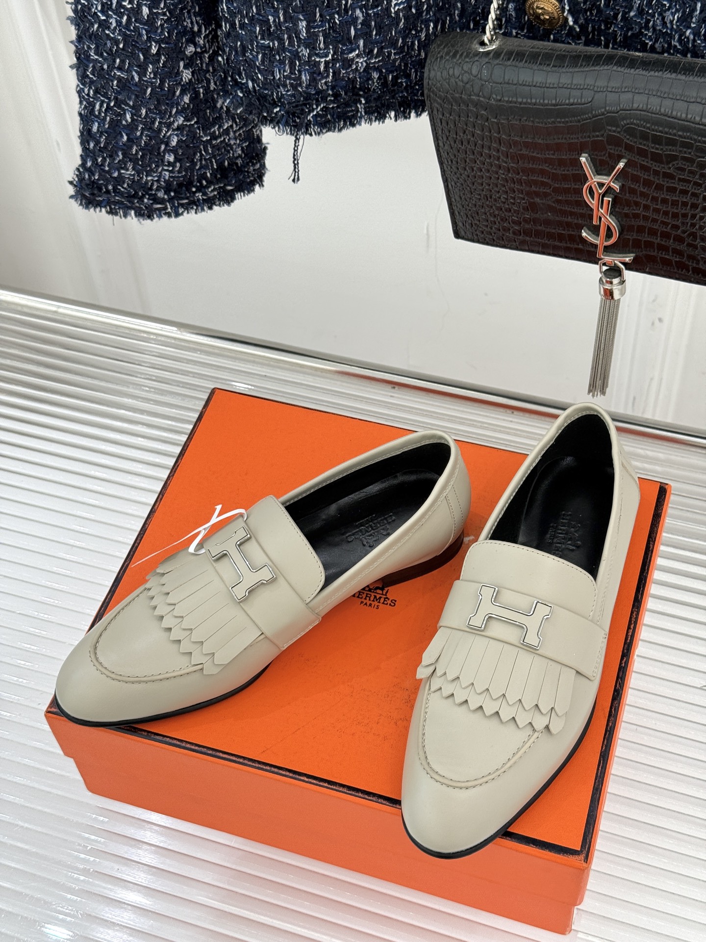 （配原版飞机盒）Hermès/爱马仕经典流苏Kelly扣乐福鞋 超级百搭款 鞋型很秀气 修脚型耐看又精致