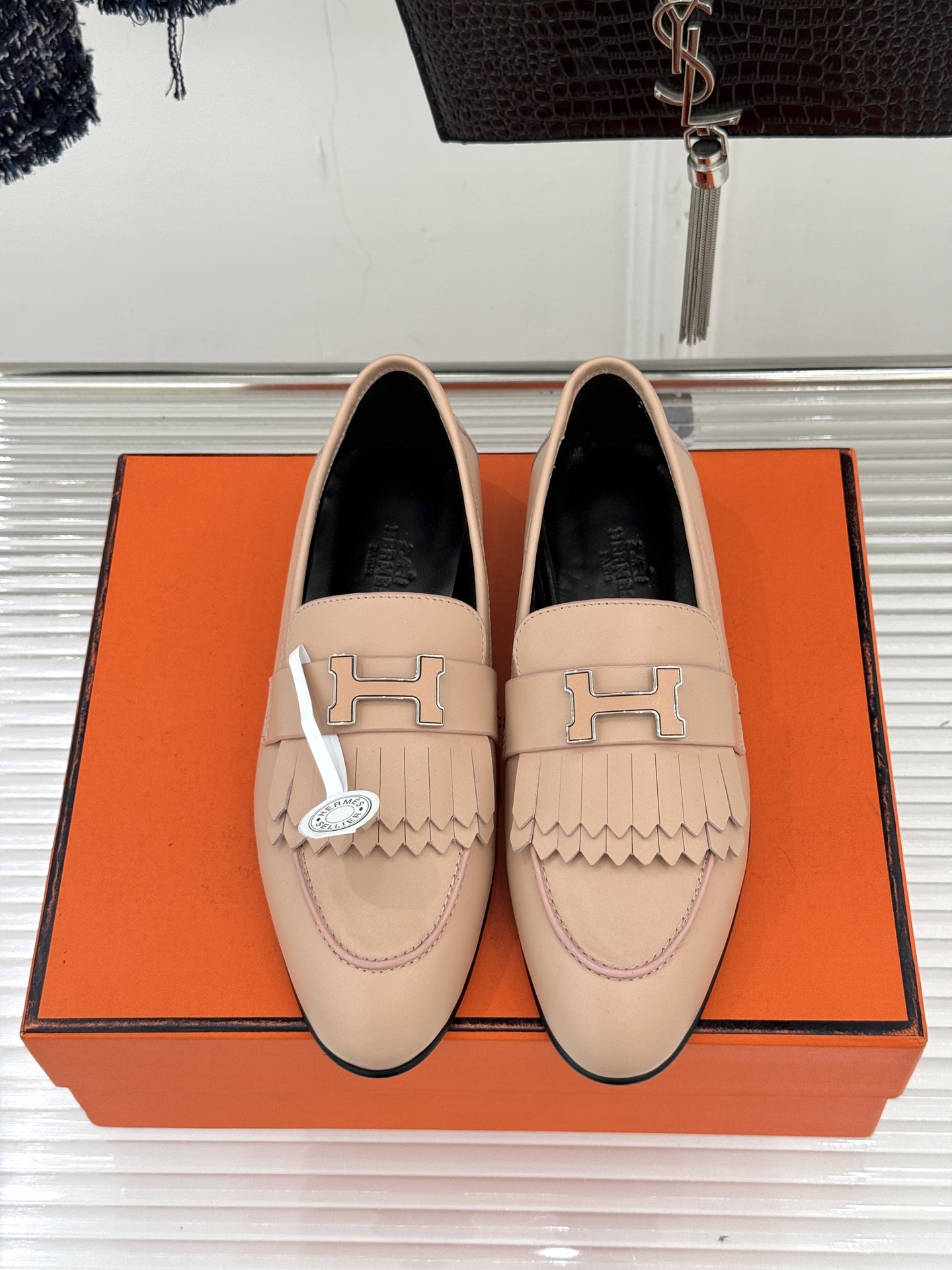 （配原版飞机盒）Hermès/爱马仕经典流苏Kelly扣乐福鞋 超级百搭款 鞋型很秀气 修脚型耐看又精致