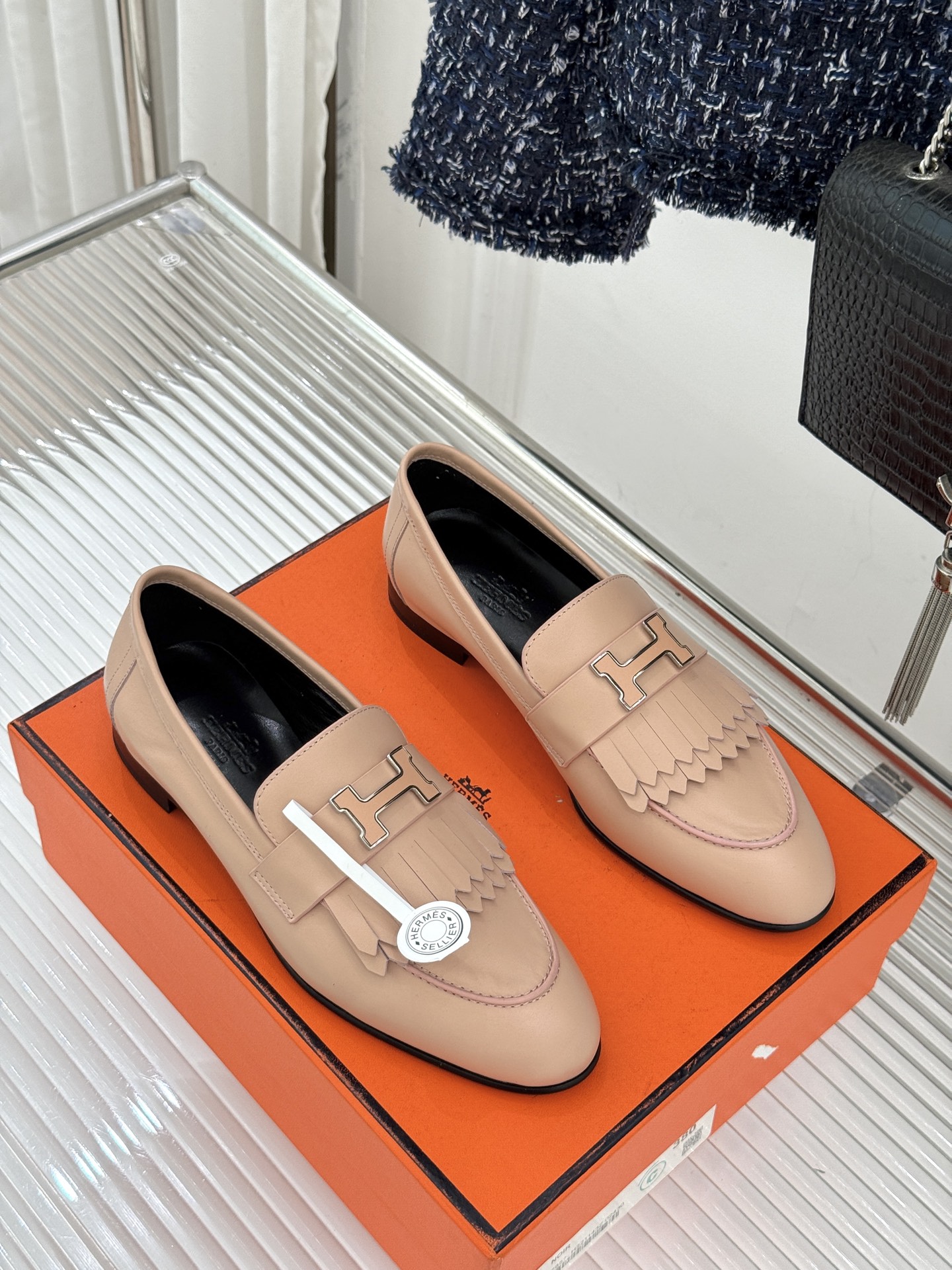 （配原版飞机盒）Hermès/爱马仕经典流苏Kelly扣乐福鞋 超级百搭款 鞋型很秀气 修脚型耐看又精致