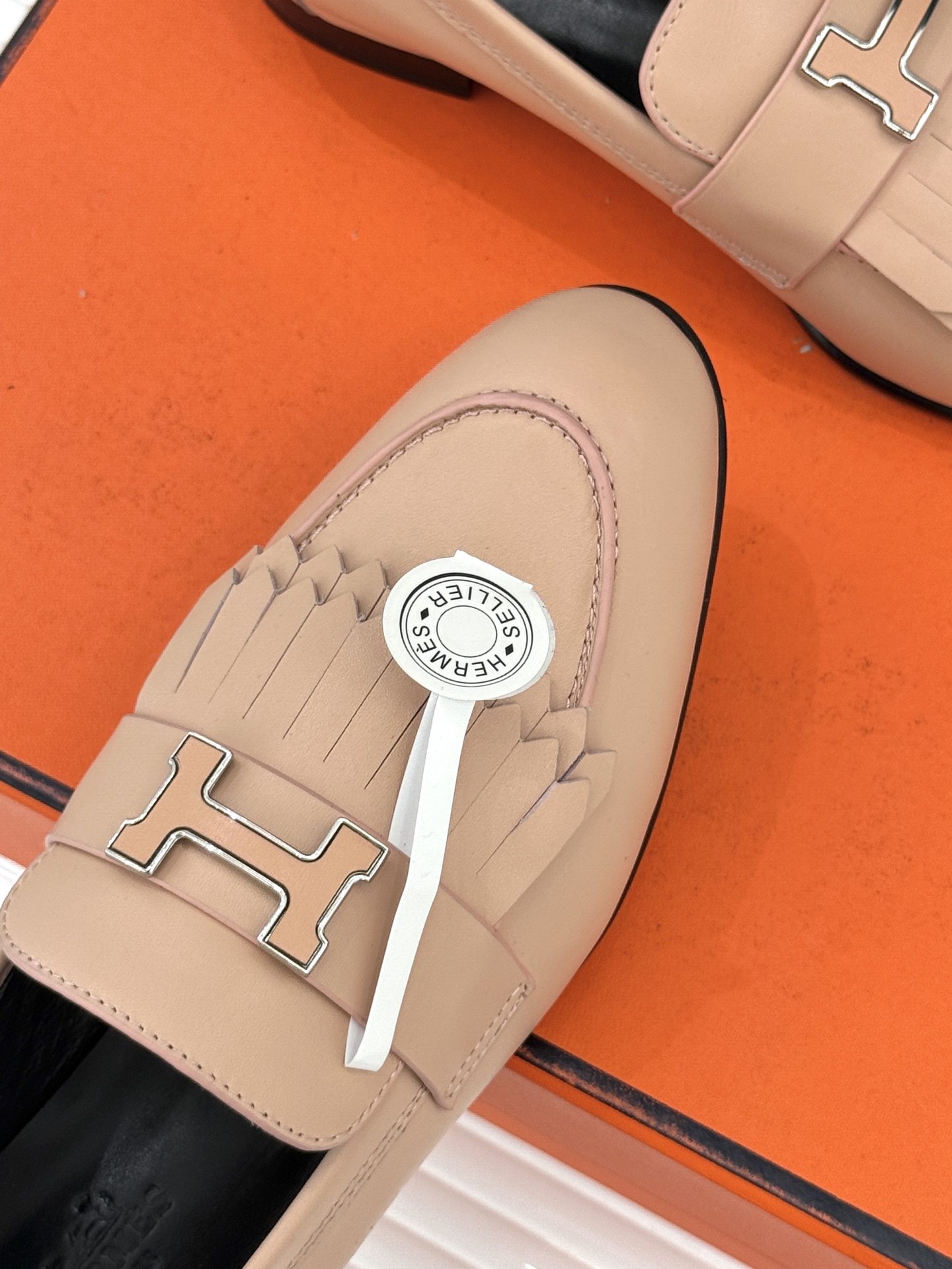 （配原版飞机盒）Hermès/爱马仕经典流苏Kelly扣乐福鞋 超级百搭款 鞋型很秀气 修脚型耐看又精致