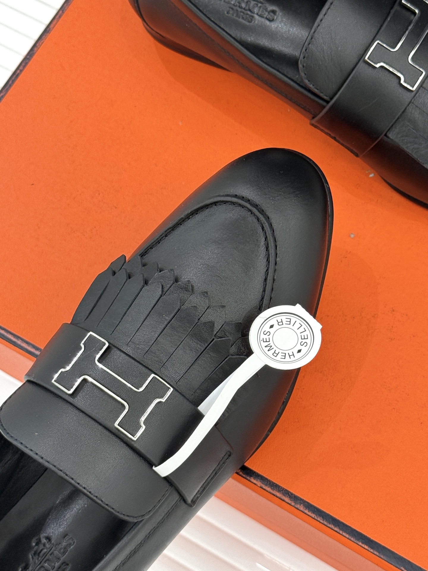 （配原版飞机盒）Hermès/爱马仕经典流苏Kelly扣乐福鞋 超级百搭款 鞋型很秀气 修脚型耐看又精致