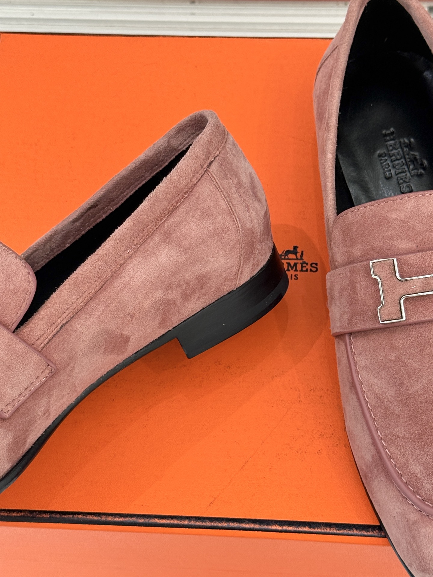 （配原版飞机盒）Hermès/爱马仕经典H扣乐福鞋 超级百搭款 鞋型很秀气 修脚型耐看又精致 气质女人的