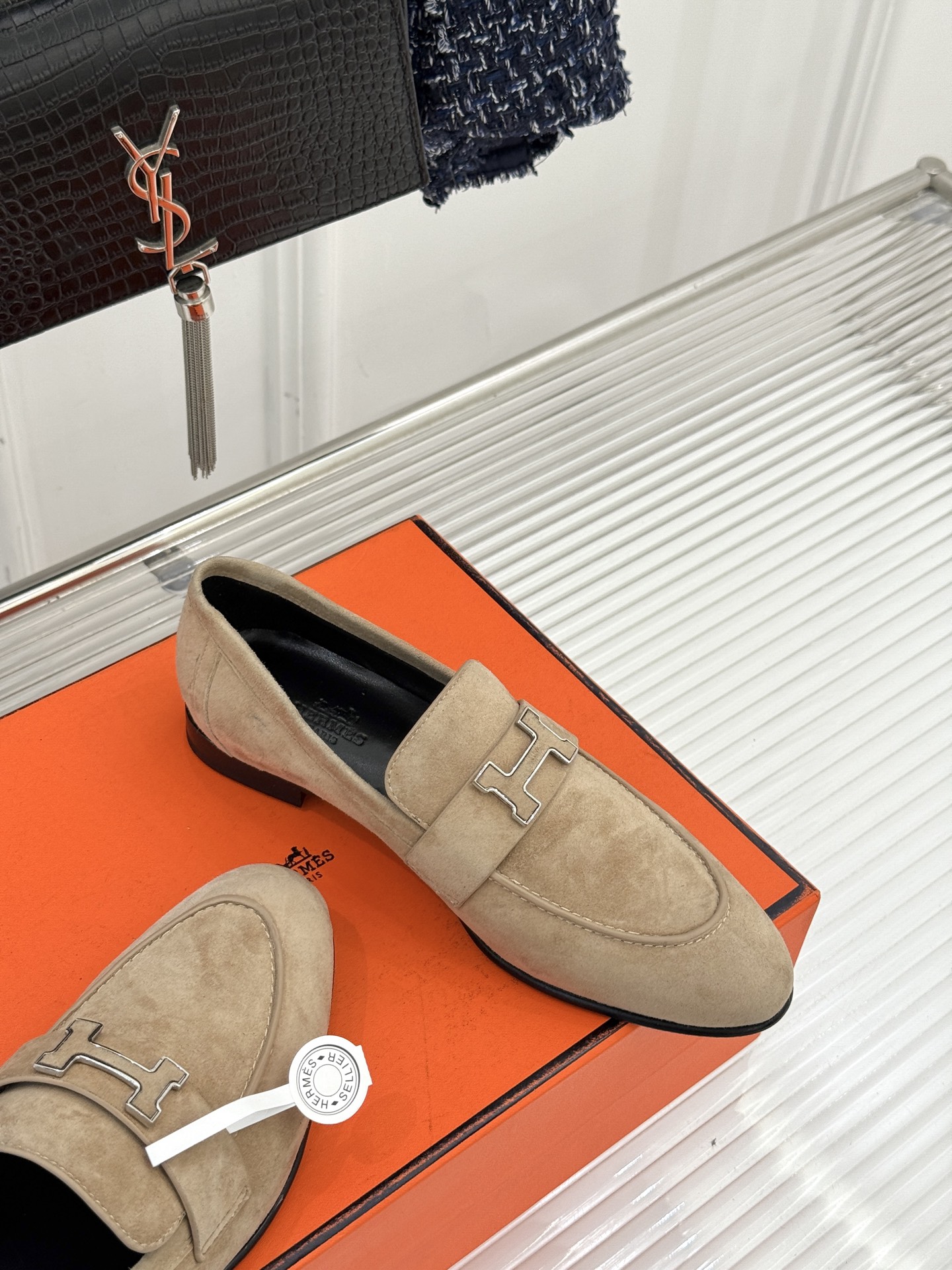 （配原版飞机盒）Hermès/爱马仕经典H扣乐福鞋 超级百搭款 鞋型很秀气 修脚型耐看又精致 气质女人的