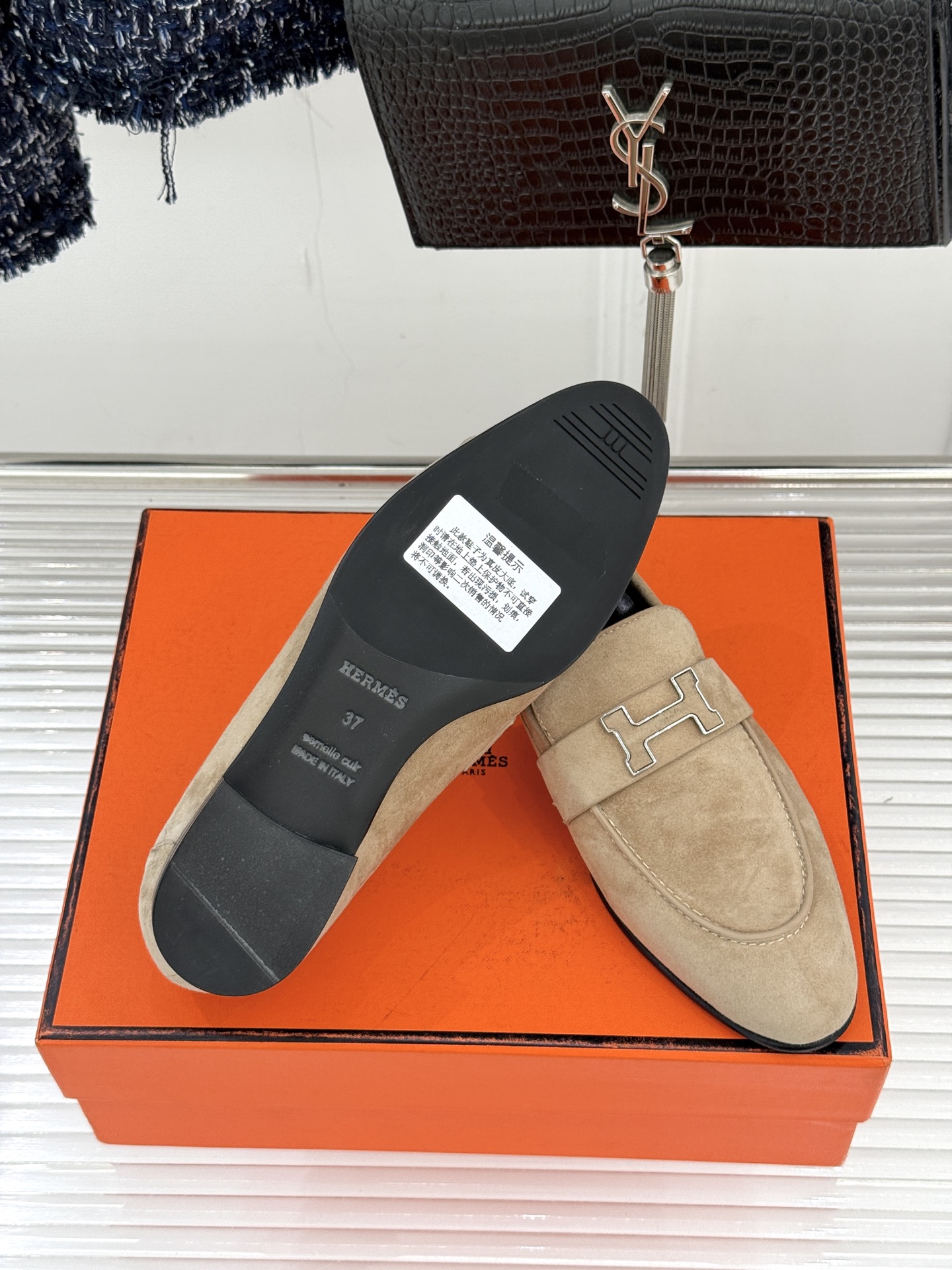 （配原版飞机盒）Hermès/爱马仕经典H扣乐福鞋 超级百搭款 鞋型很秀气 修脚型耐看又精致 气质女人的