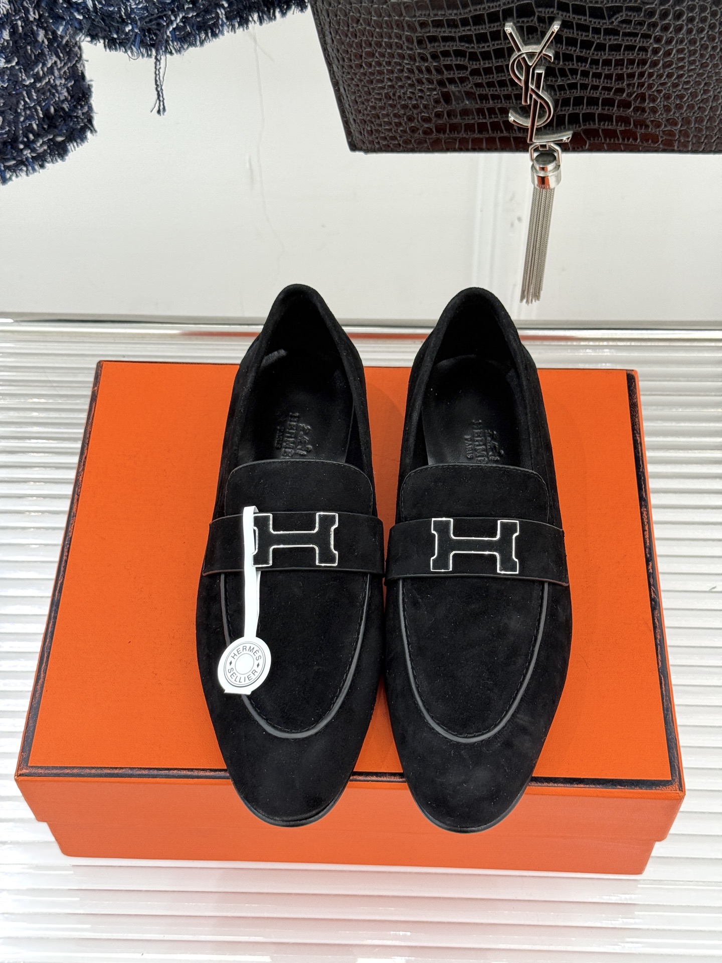 （配原版飞机盒）Hermès/爱马仕经典H扣乐福鞋 超级百搭款 鞋型很秀气 修脚型耐看又精致 气质女人的