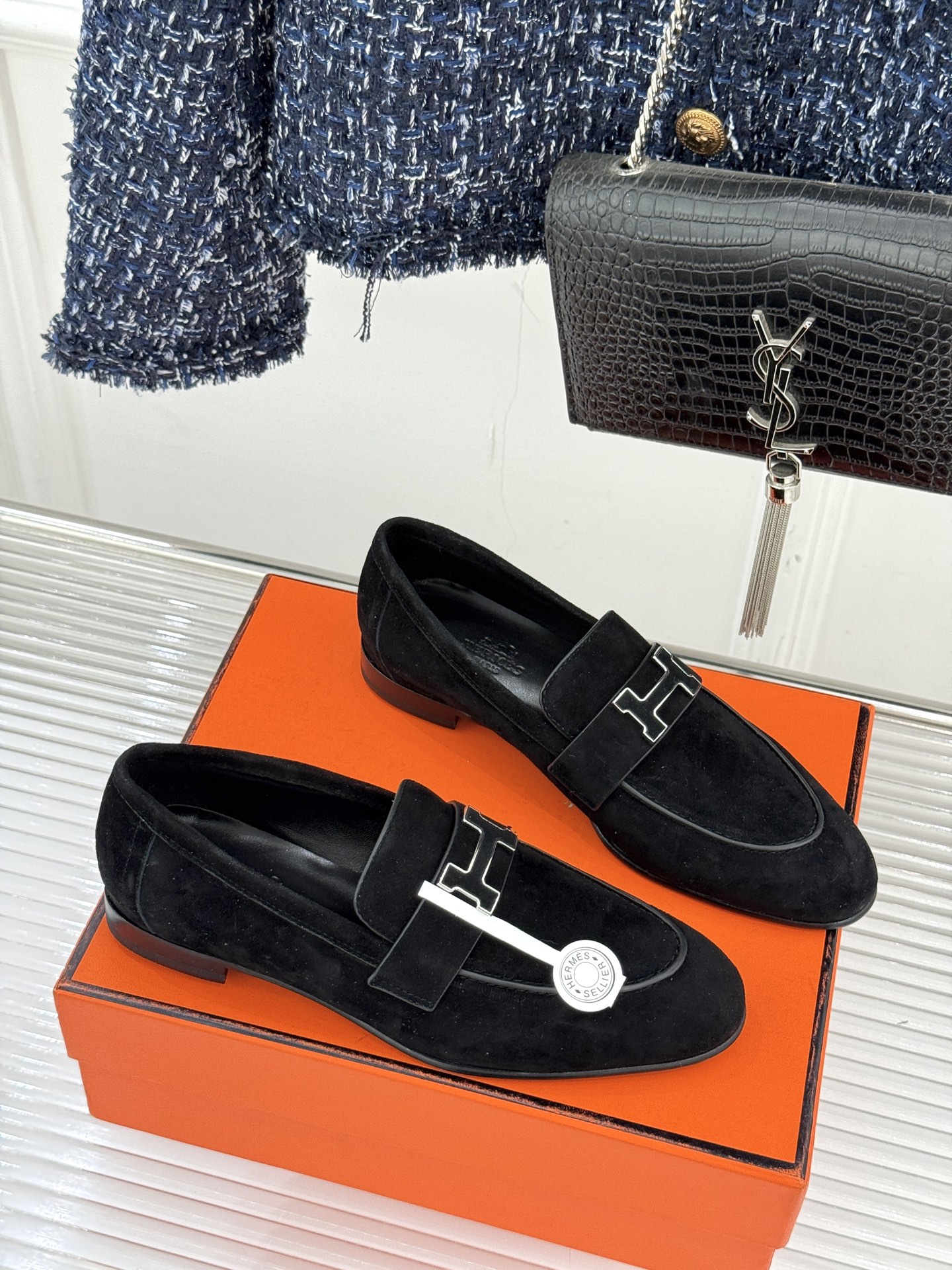 （配原版飞机盒）Hermès/爱马仕经典H扣乐福鞋 超级百搭款 鞋型很秀气 修脚型耐看又精致 气质女人的