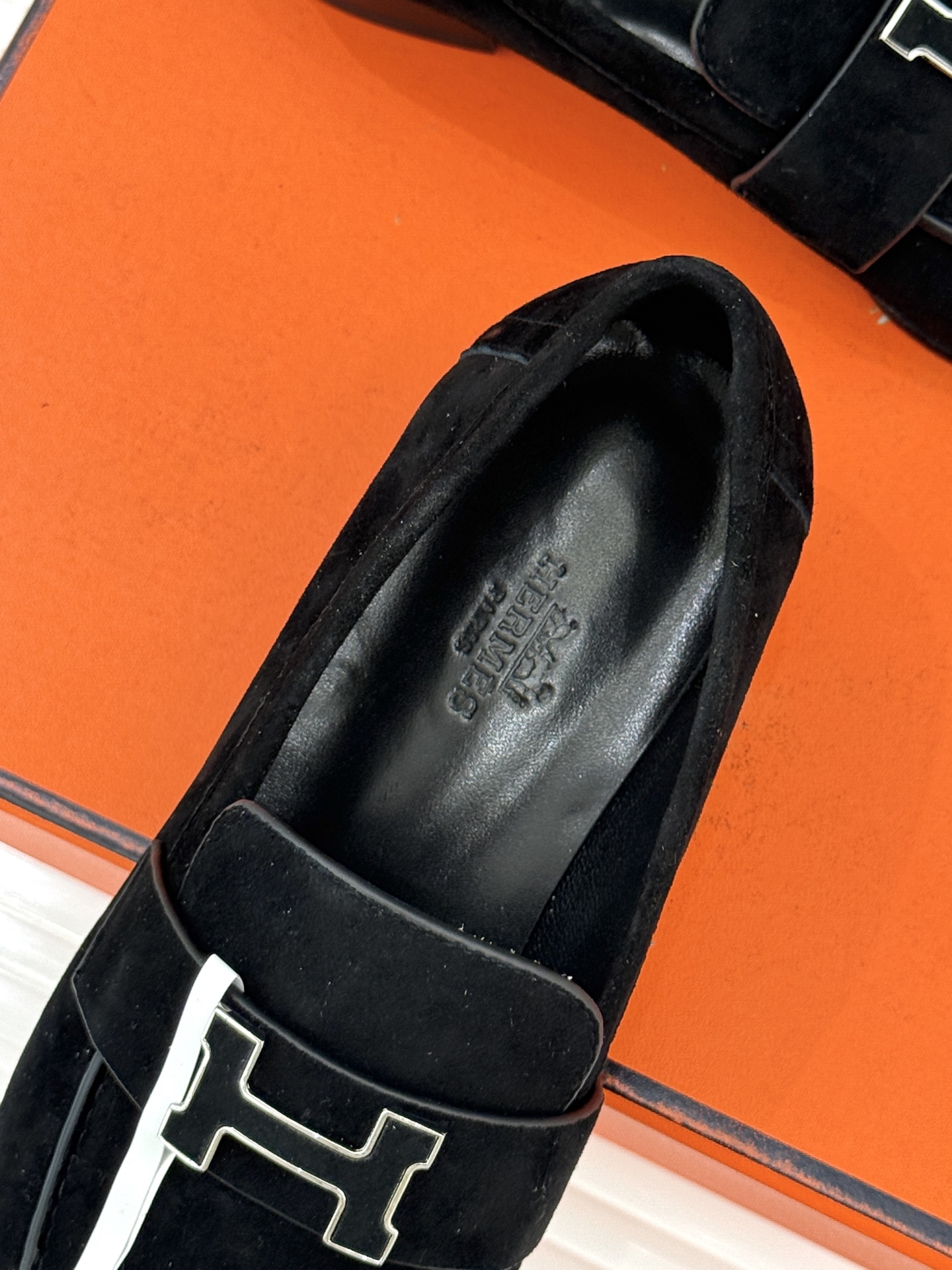 （配原版飞机盒）Hermès/爱马仕经典H扣乐福鞋 超级百搭款 鞋型很秀气 修脚型耐看又精致 气质女人的