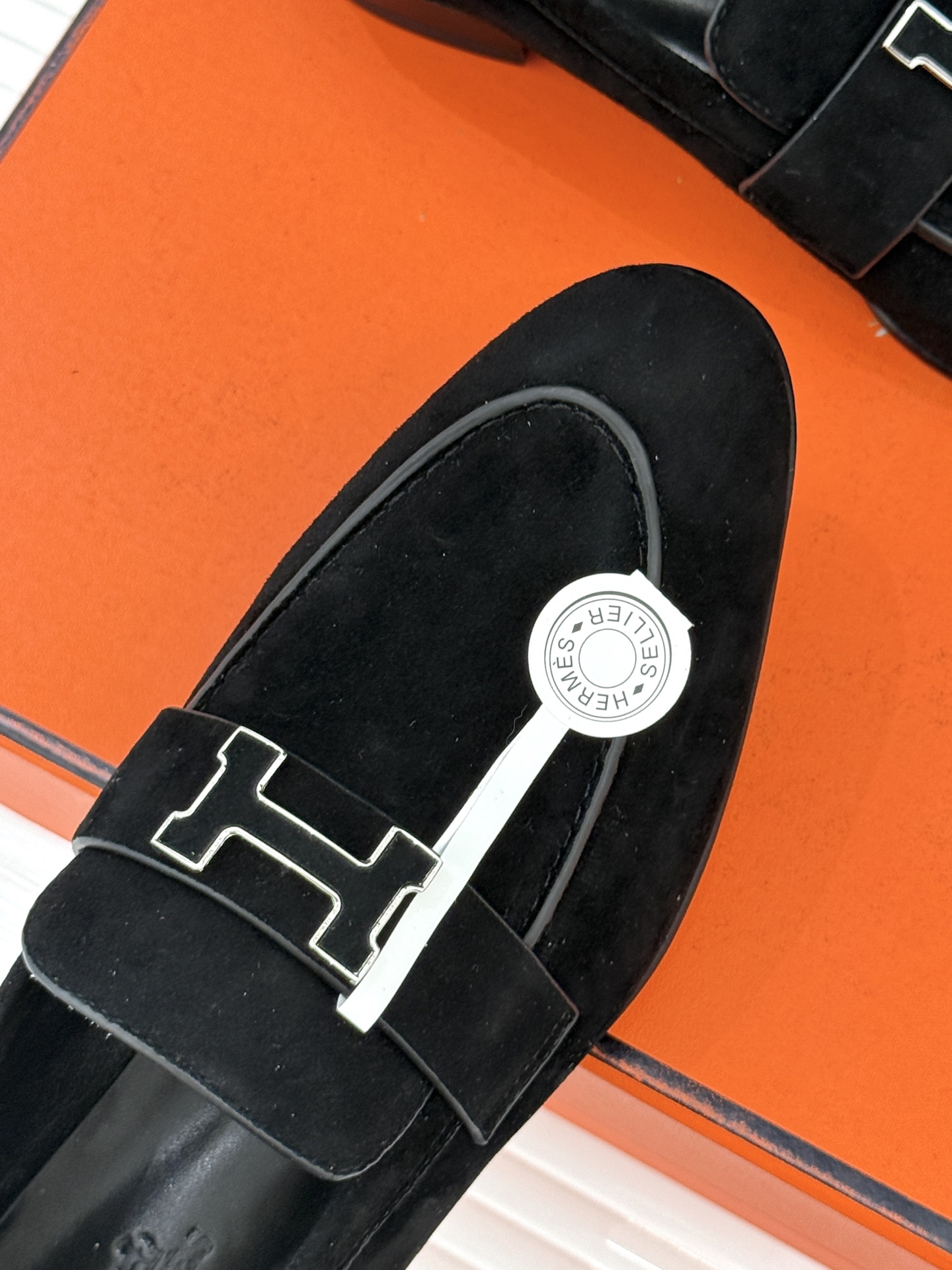 （配原版飞机盒）Hermès/爱马仕经典H扣乐福鞋 超级百搭款 鞋型很秀气 修脚型耐看又精致 气质女人的