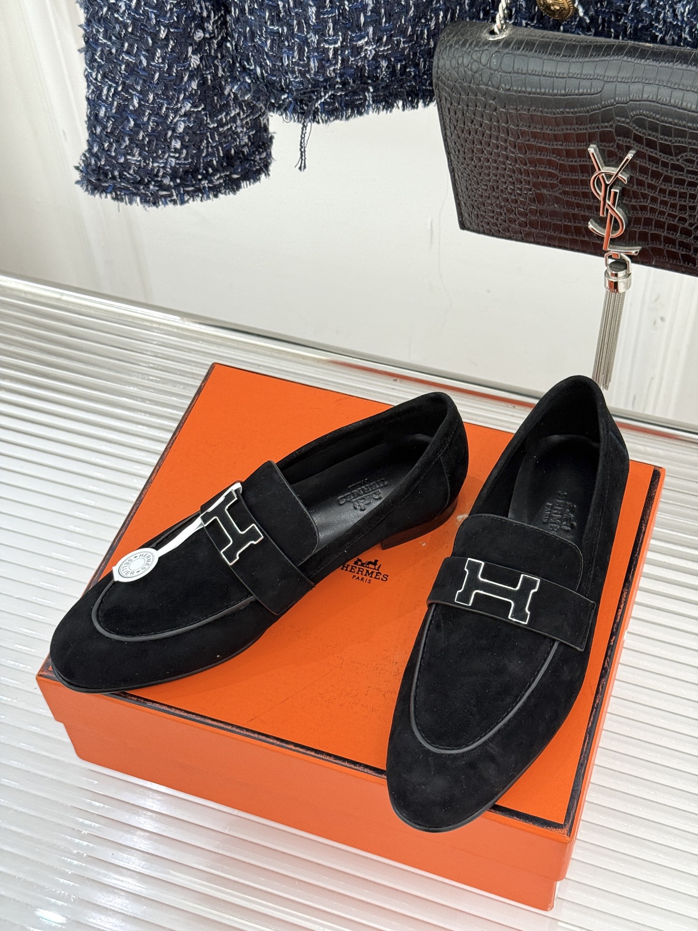 （配原版飞机盒）Hermès/爱马仕经典H扣乐福鞋 超级百搭款 鞋型很秀气 修脚型耐看又精致 气质女人的