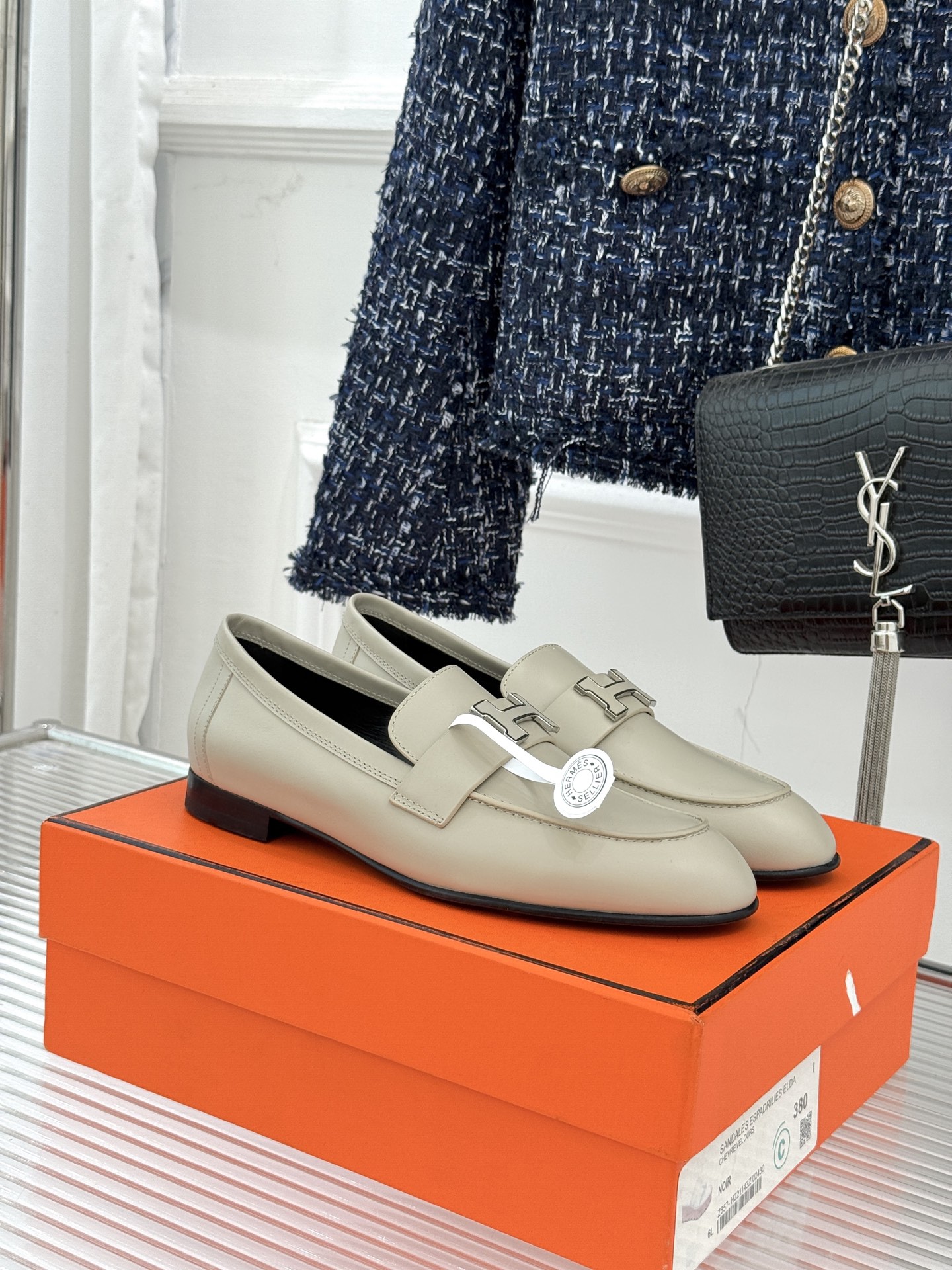 （配原版飞机盒）Hermès/爱马仕经典H扣乐福鞋 超级百搭款 鞋型很秀气 修脚型耐看又精致 气质女人的