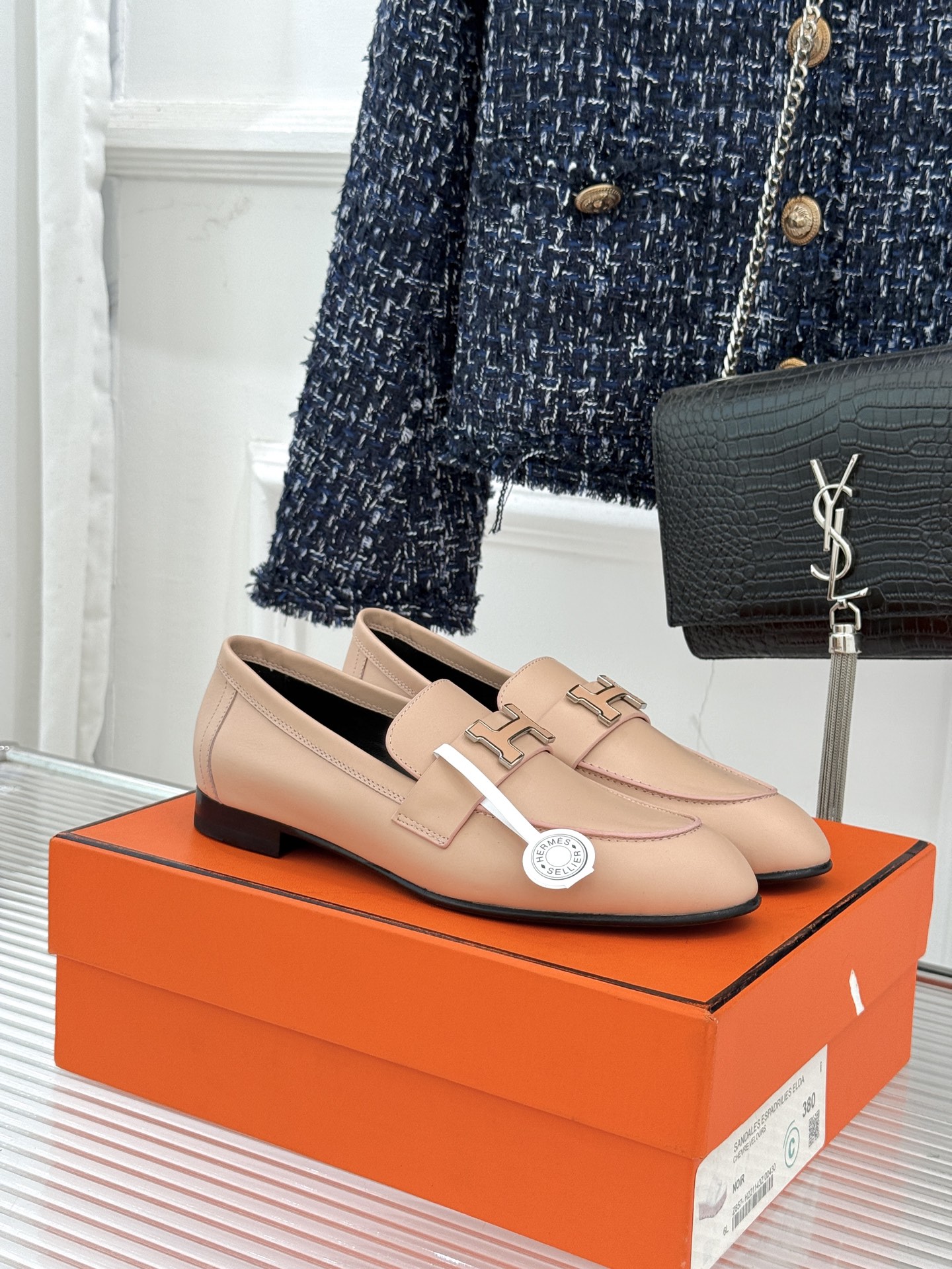 （配原版飞机盒）Hermès/爱马仕经典H扣乐福鞋 超级百搭款 鞋型很秀气 修脚型耐看又精致 气质女人的