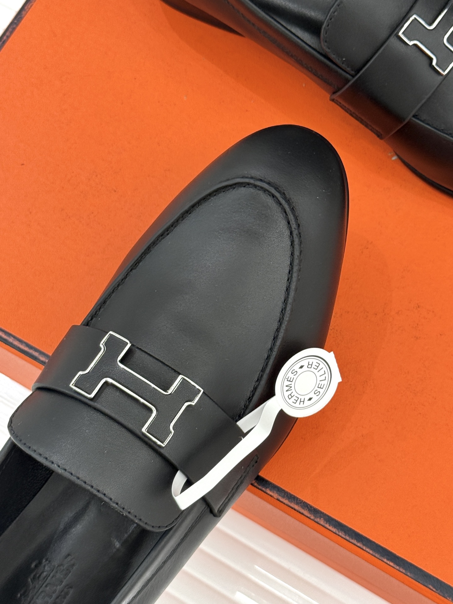 （配原版飞机盒）Hermès/爱马仕经典H扣乐福鞋 超级百搭款 鞋型很秀气 修脚型耐看又精致 气质女人的