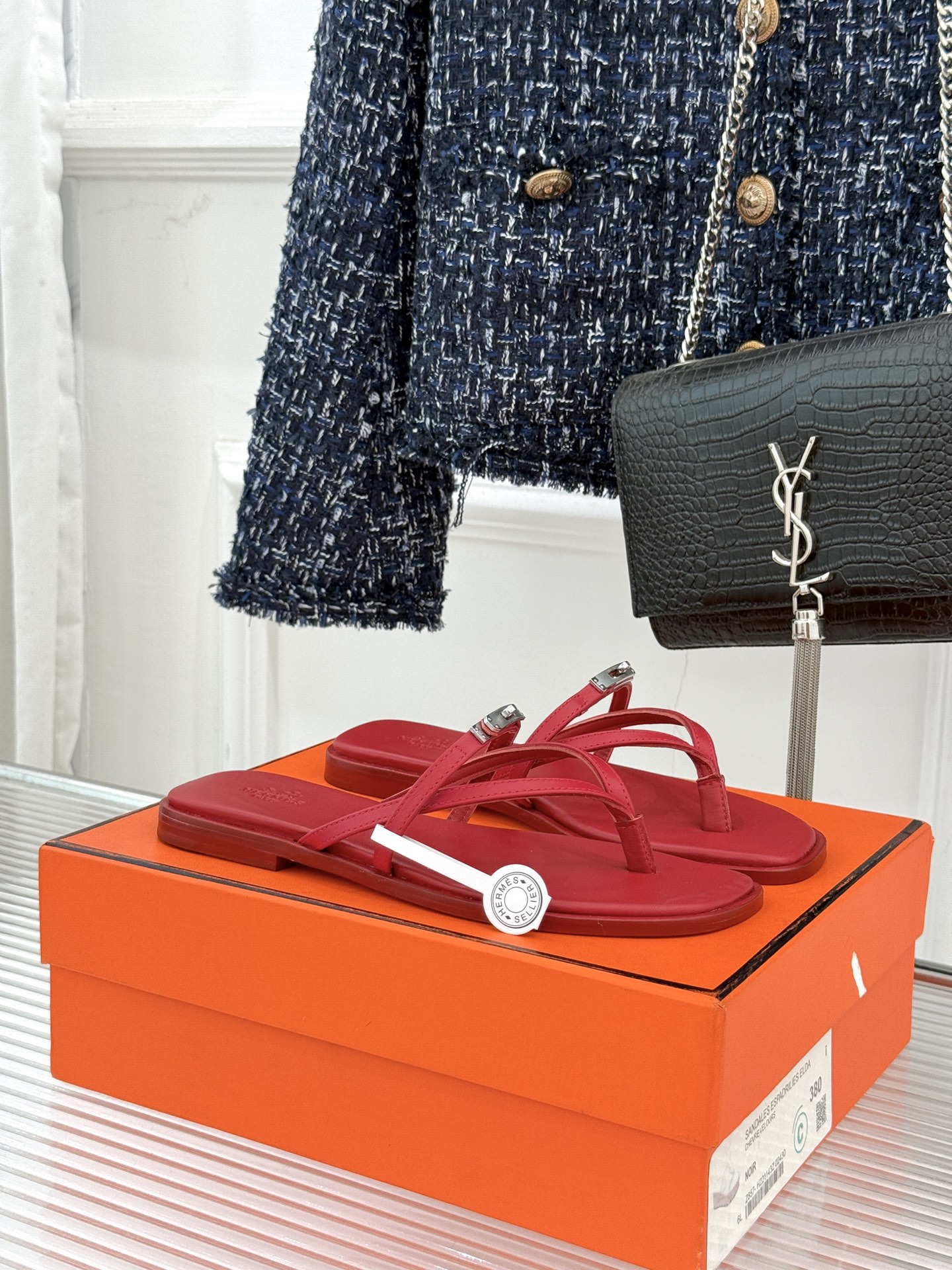 顶版Hermès/爱马仕25WF新品Kelly扣细带夹脚人字拖鞋当Kelly包的传奇基因邂逅夏日步履这款