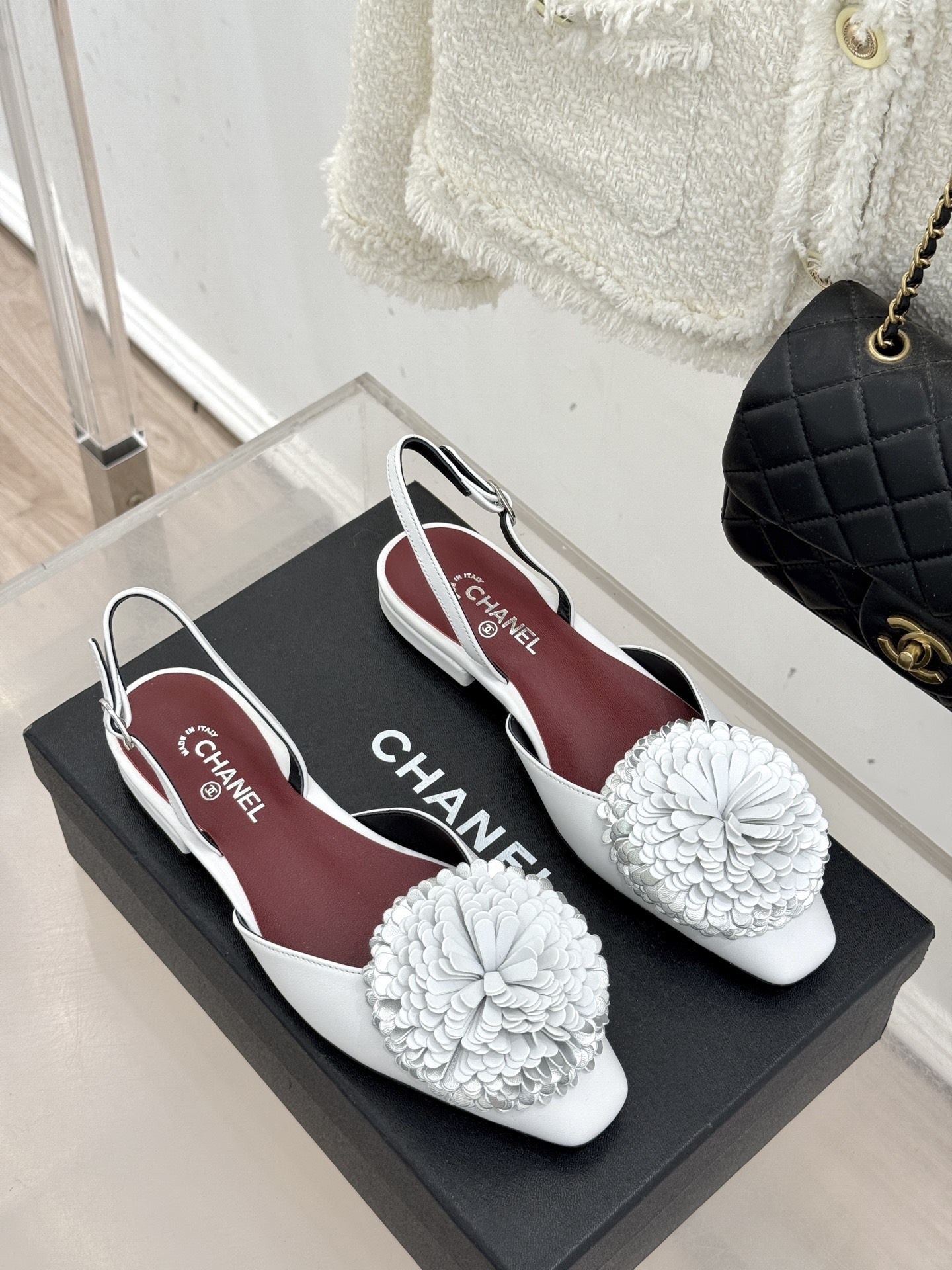 CHANE*｜小香26X圣诞限定系列金银双生花朵高跟鞋粗跟单鞋当圣诞的铃音撞碎冬日月光这个系列携金银双生