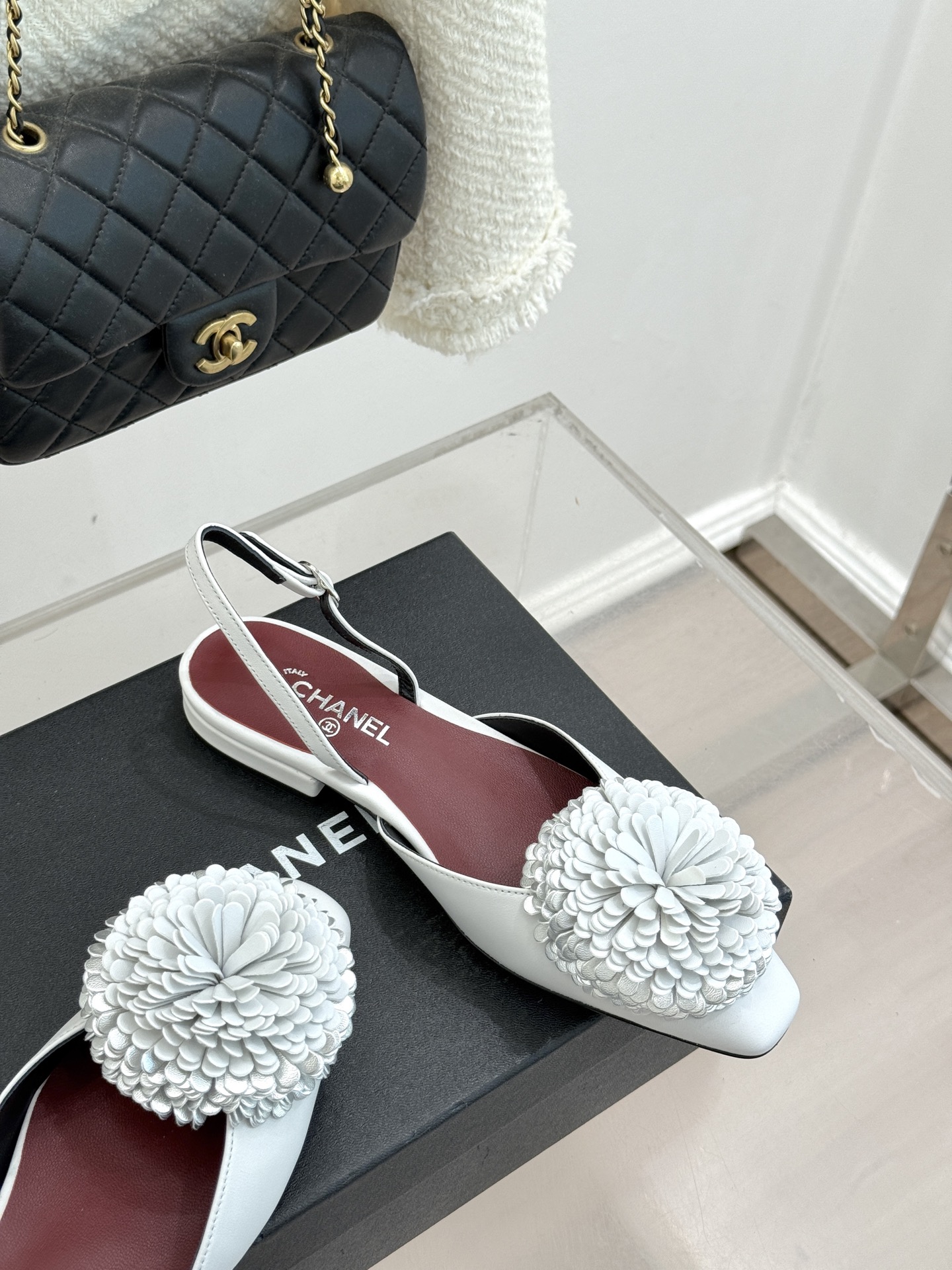 CHANE*｜小香26X圣诞限定系列金银双生花朵高跟鞋粗跟单鞋当圣诞的铃音撞碎冬日月光这个系列携金银双生