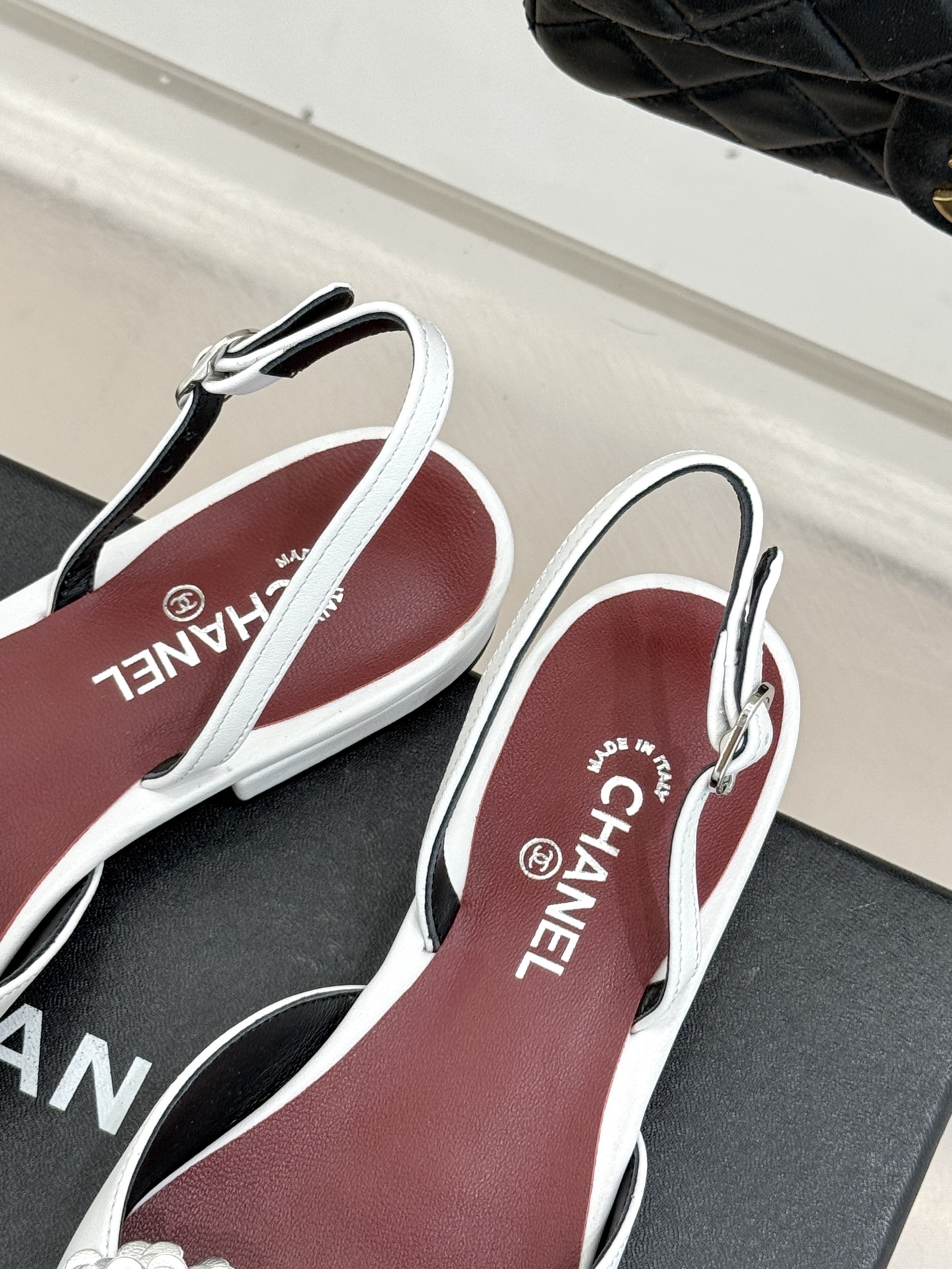 CHANE*｜小香26X圣诞限定系列金银双生花朵高跟鞋粗跟单鞋当圣诞的铃音撞碎冬日月光这个系列携金银双生