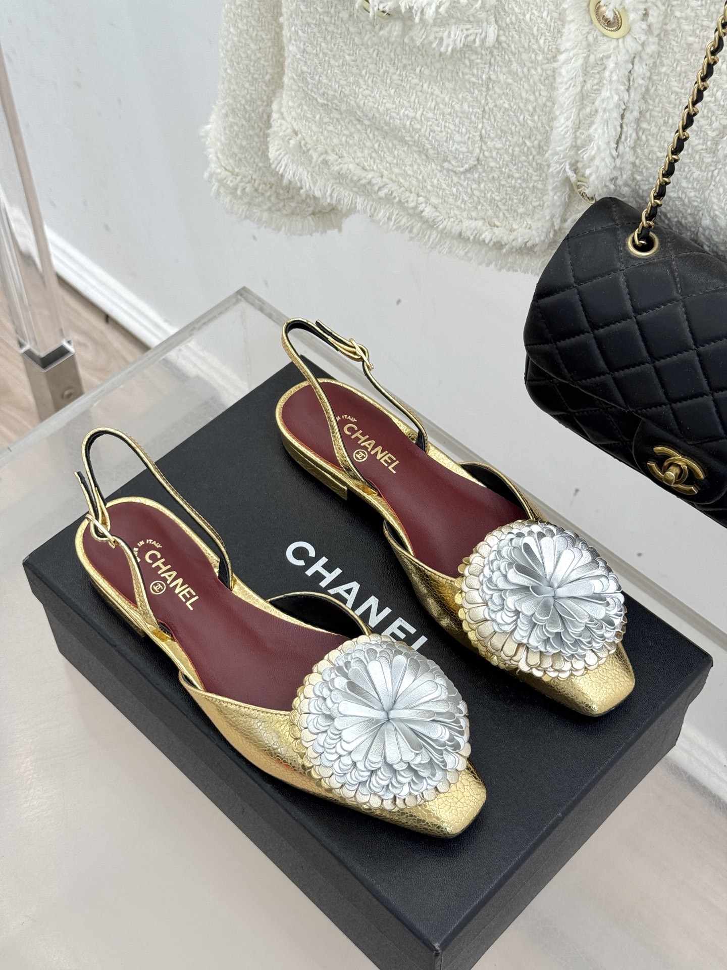 CHANE*｜小香26X圣诞限定系列金银双生花朵高跟鞋粗跟单鞋当圣诞的铃音撞碎冬日月光这个系列携金银双生