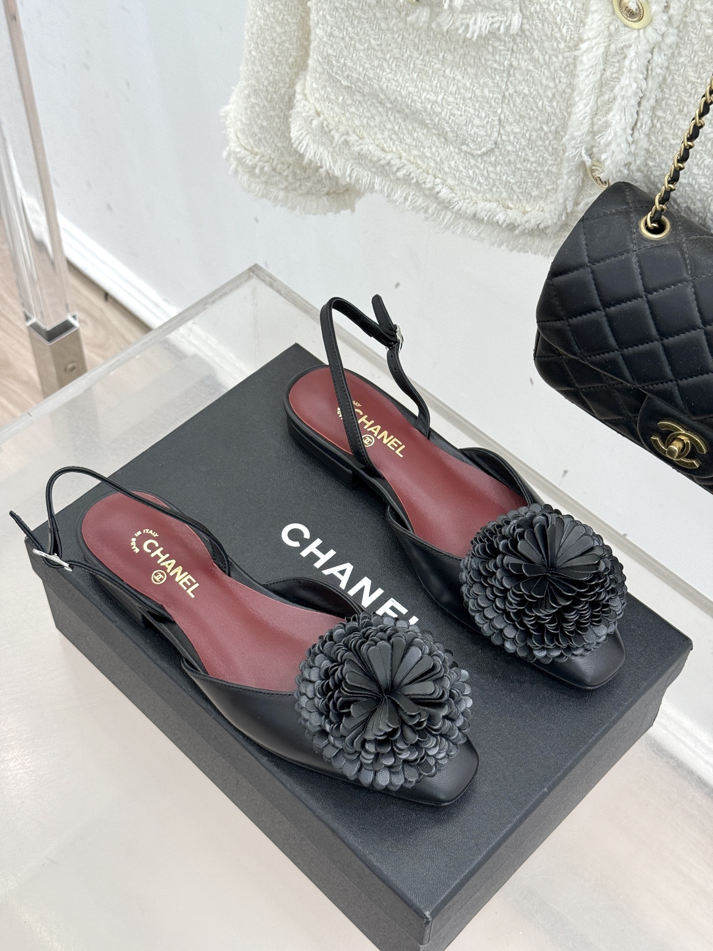 CHANE*｜小香26X圣诞限定系列金银双生花朵高跟鞋粗跟单鞋当圣诞的铃音撞碎冬日月光这个系列携金银双生