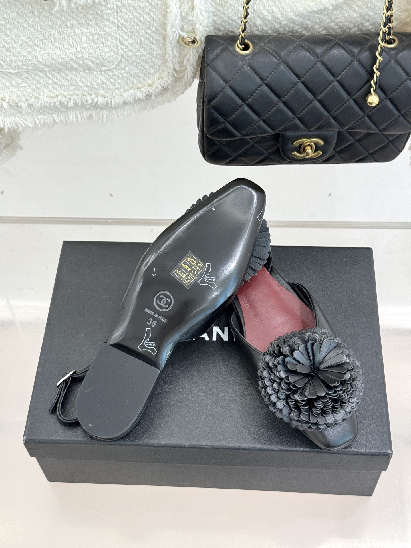 CHANE*｜小香26X圣诞限定系列金银双生花朵高跟鞋粗跟单鞋当圣诞的铃音撞碎冬日月光这个系列携金银双生