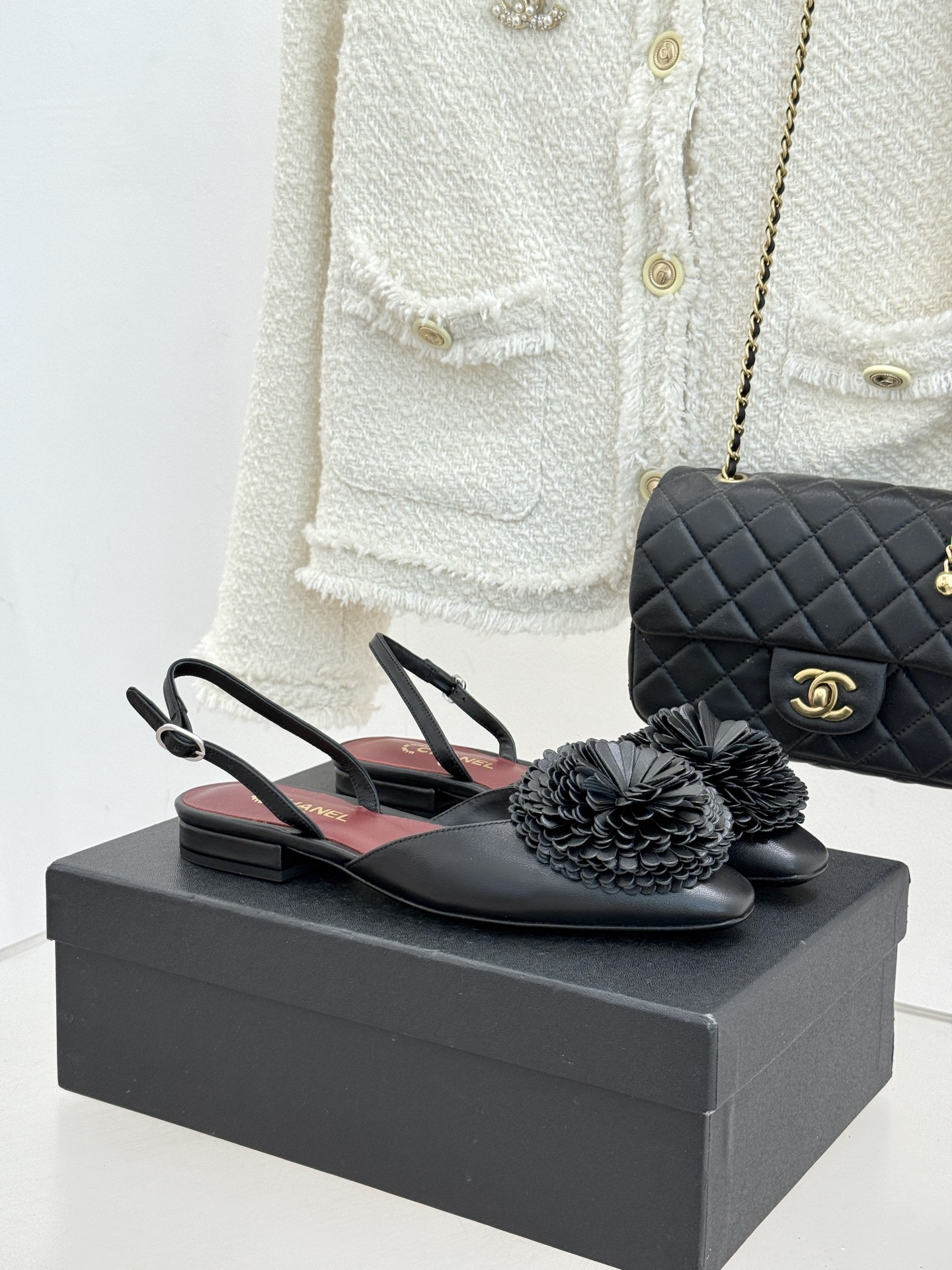 CHANE*｜小香26X圣诞限定系列金银双生花朵高跟鞋粗跟单鞋当圣诞的铃音撞碎冬日月光这个系列携金银双生