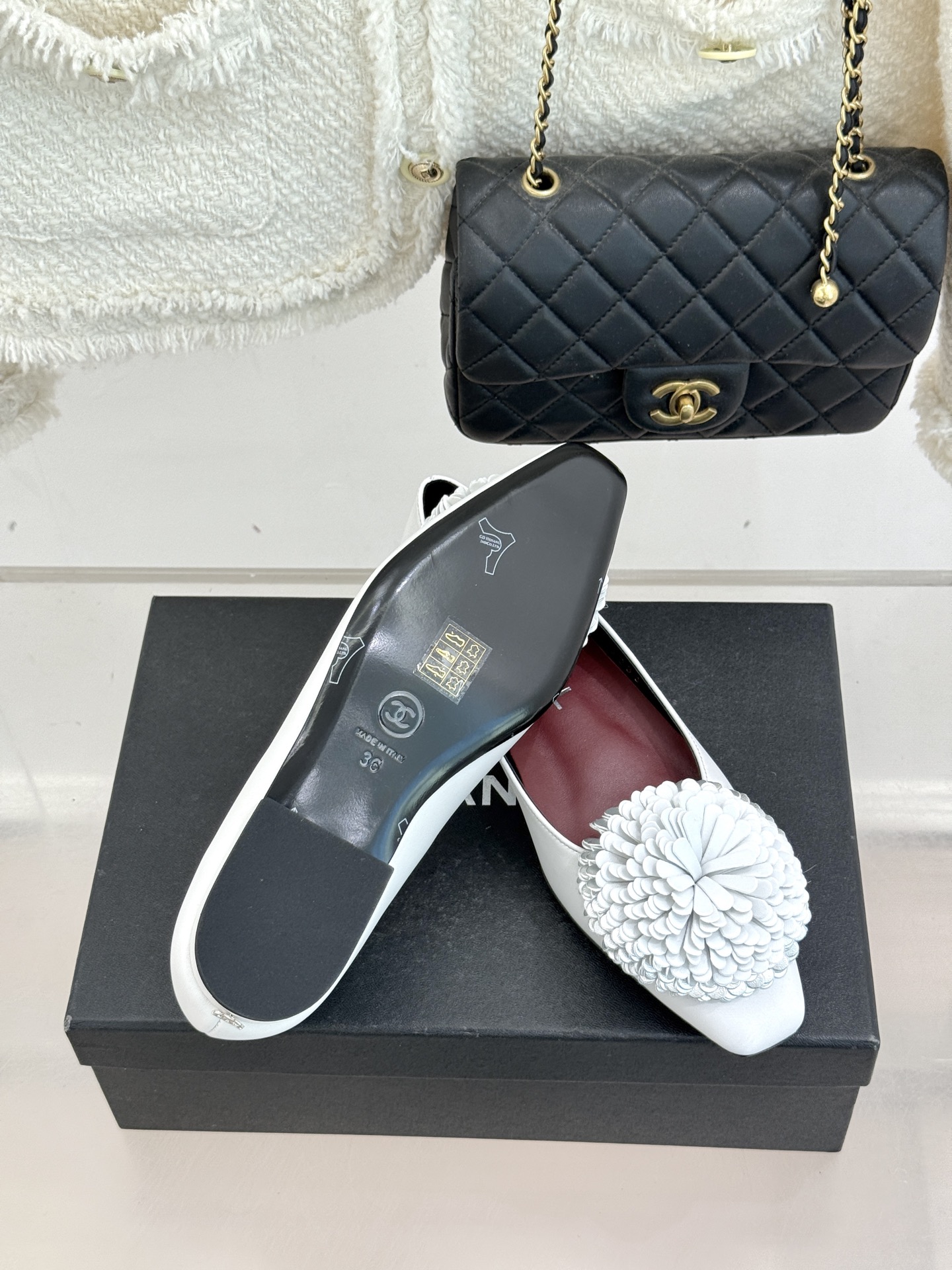 CHANE*｜小香26X圣诞限定系列金银双生花朵高跟鞋粗跟单鞋当圣诞的铃音撞碎冬日月光这个系列携金银双生