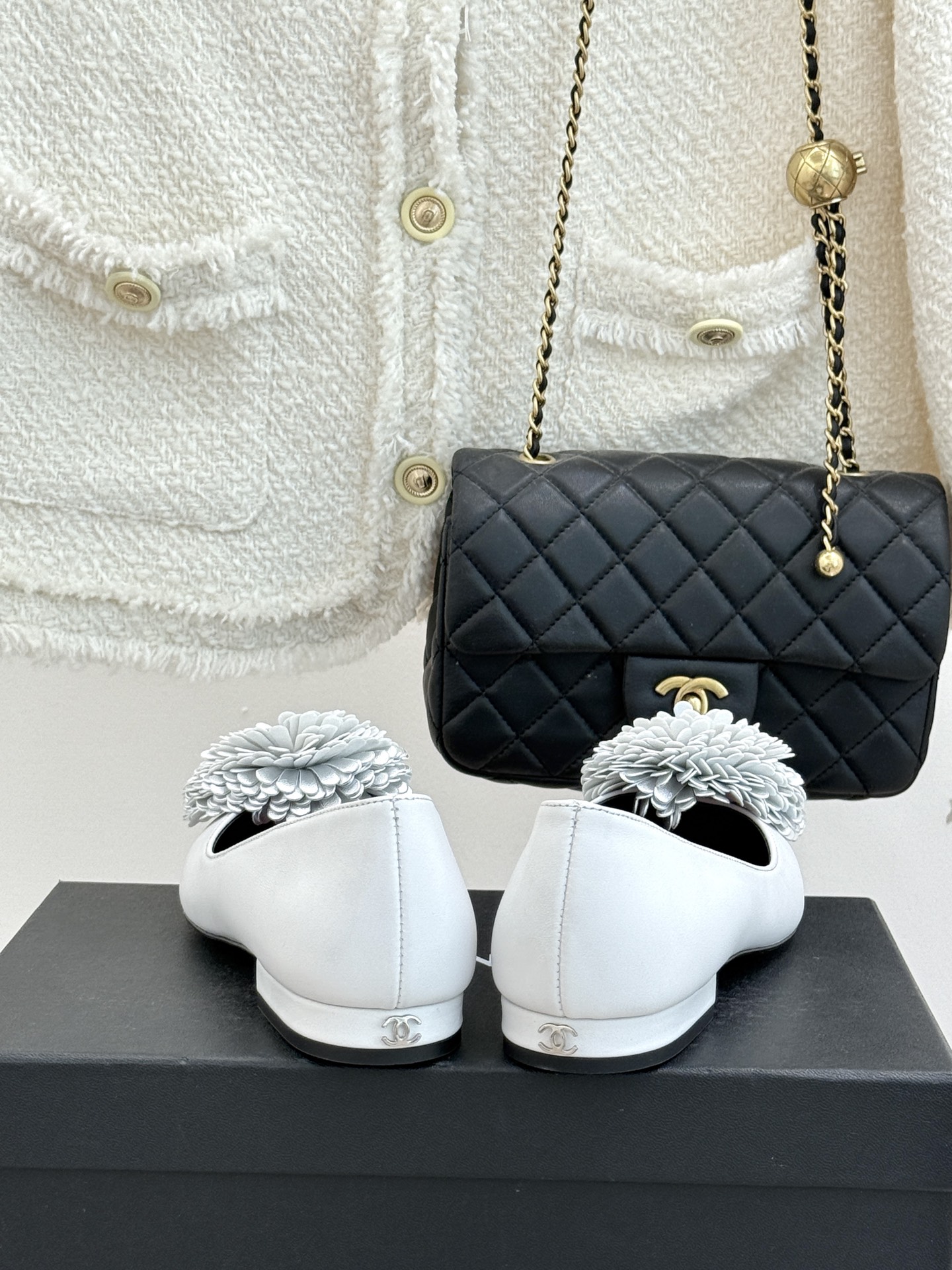 CHANE*｜小香26X圣诞限定系列金银双生花朵高跟鞋粗跟单鞋当圣诞的铃音撞碎冬日月光这个系列携金银双生