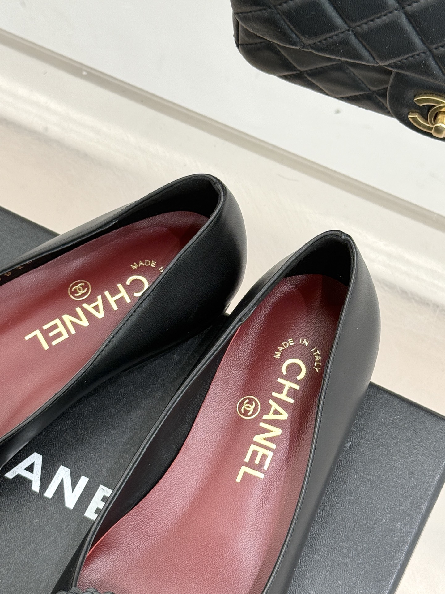 CHANE*｜小香26X圣诞限定系列金银双生花朵高跟鞋粗跟单鞋当圣诞的铃音撞碎冬日月光这个系列携金银双生