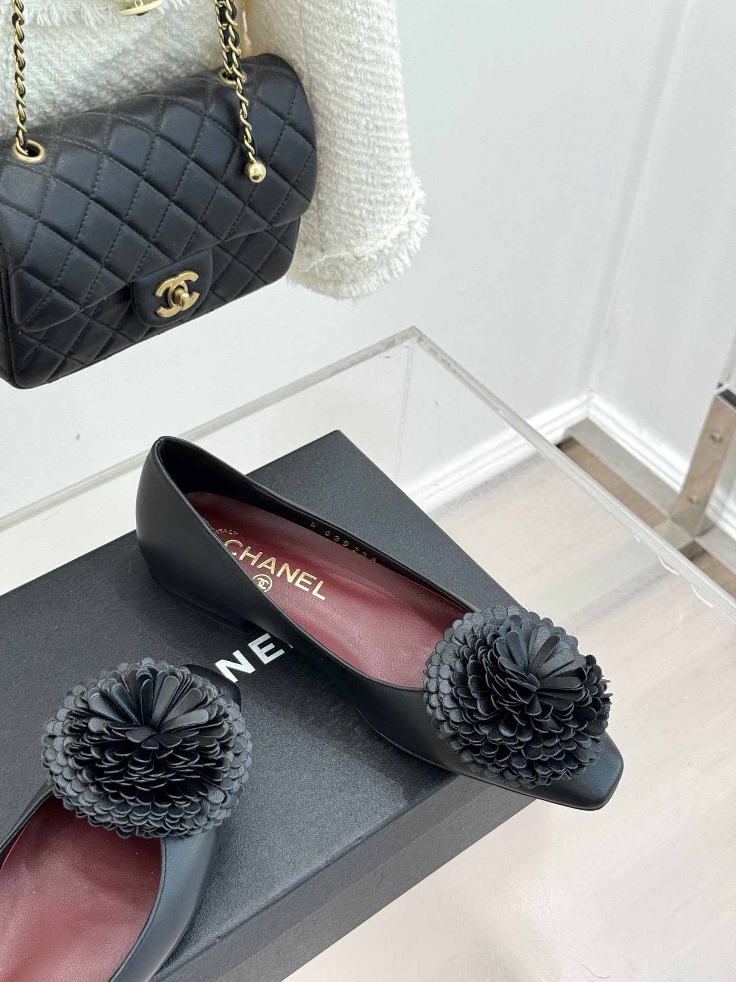 CHANE*｜小香26X圣诞限定系列金银双生花朵高跟鞋粗跟单鞋当圣诞的铃音撞碎冬日月光这个系列携金银双生