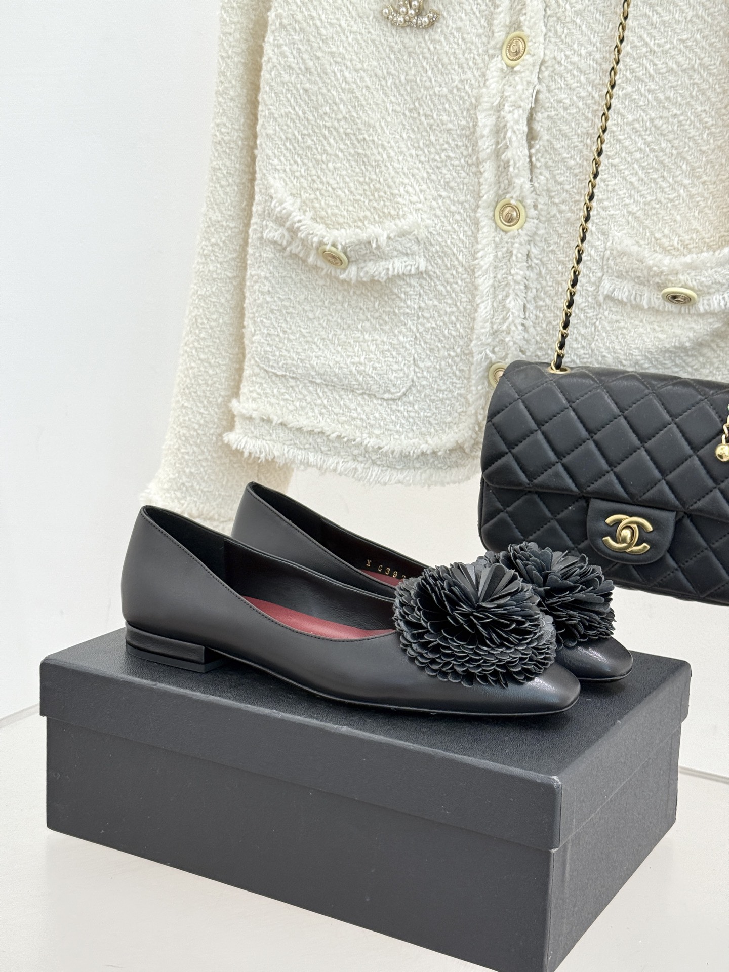 CHANE*｜小香26X圣诞限定系列金银双生花朵高跟鞋粗跟单鞋当圣诞的铃音撞碎冬日月光这个系列携金银双生