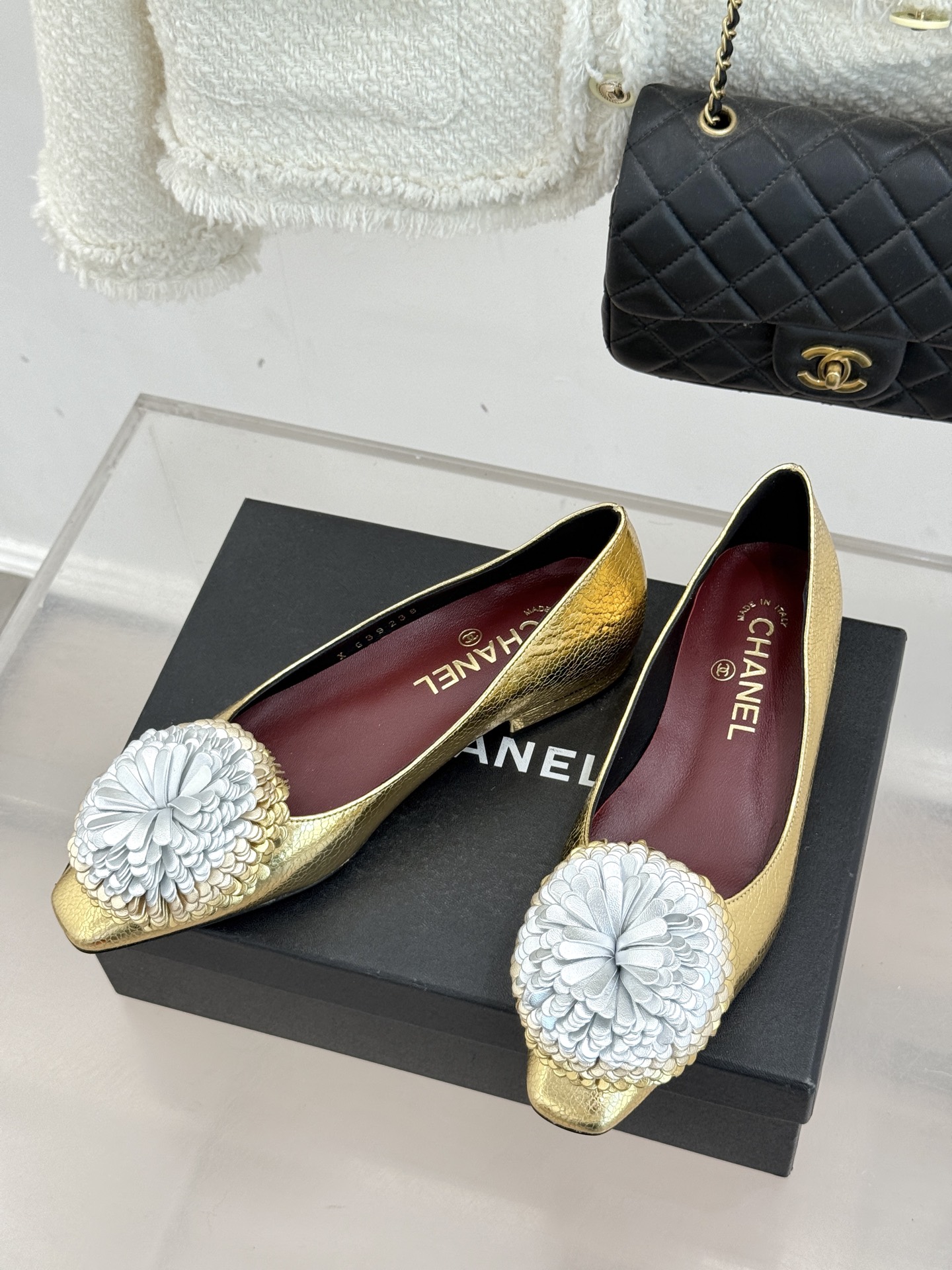 CHANE*｜小香26X圣诞限定系列金银双生花朵高跟鞋粗跟单鞋当圣诞的铃音撞碎冬日月光这个系列携金银双生