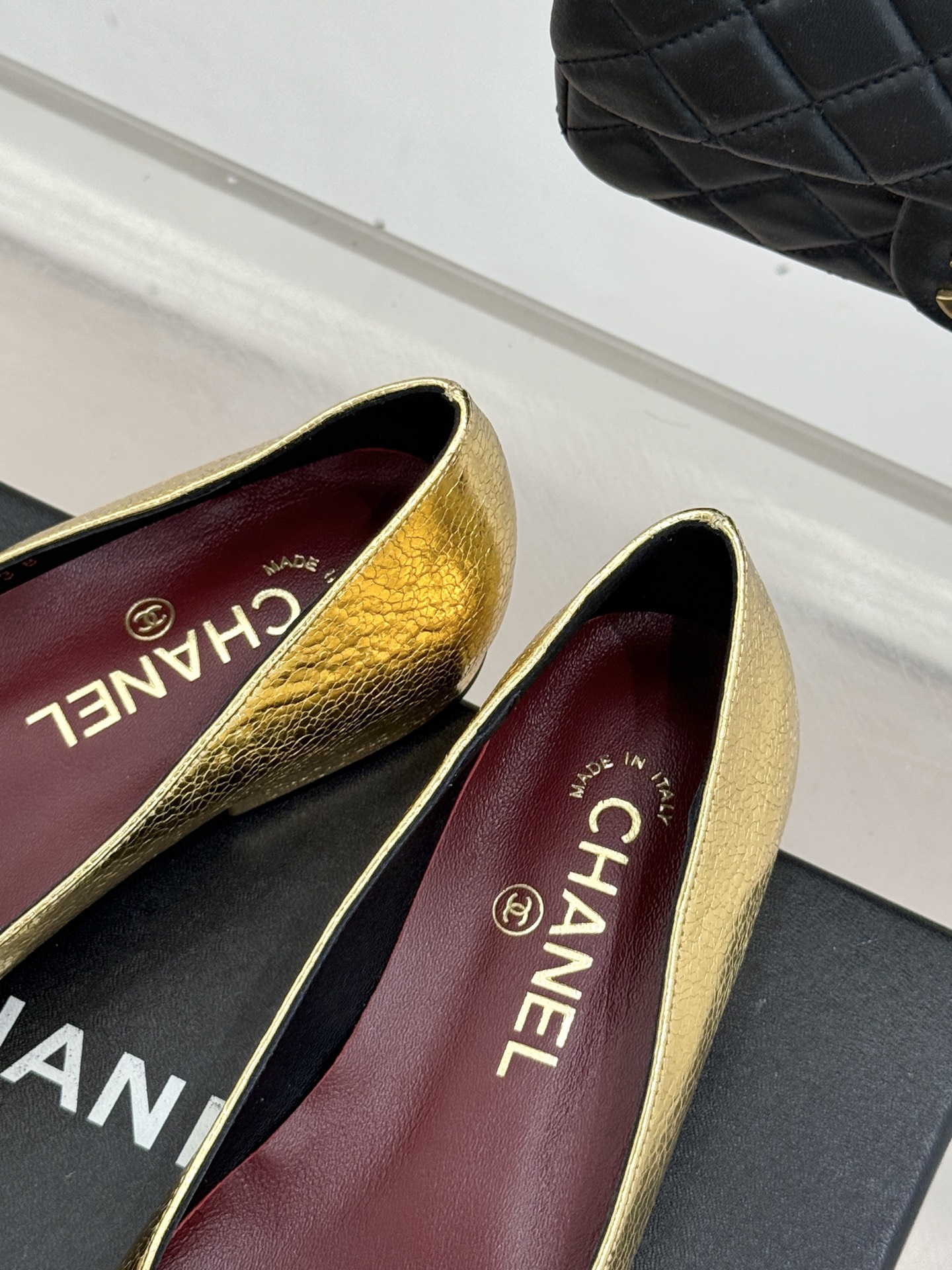 CHANE*｜小香26X圣诞限定系列金银双生花朵高跟鞋粗跟单鞋当圣诞的铃音撞碎冬日月光这个系列携金银双生