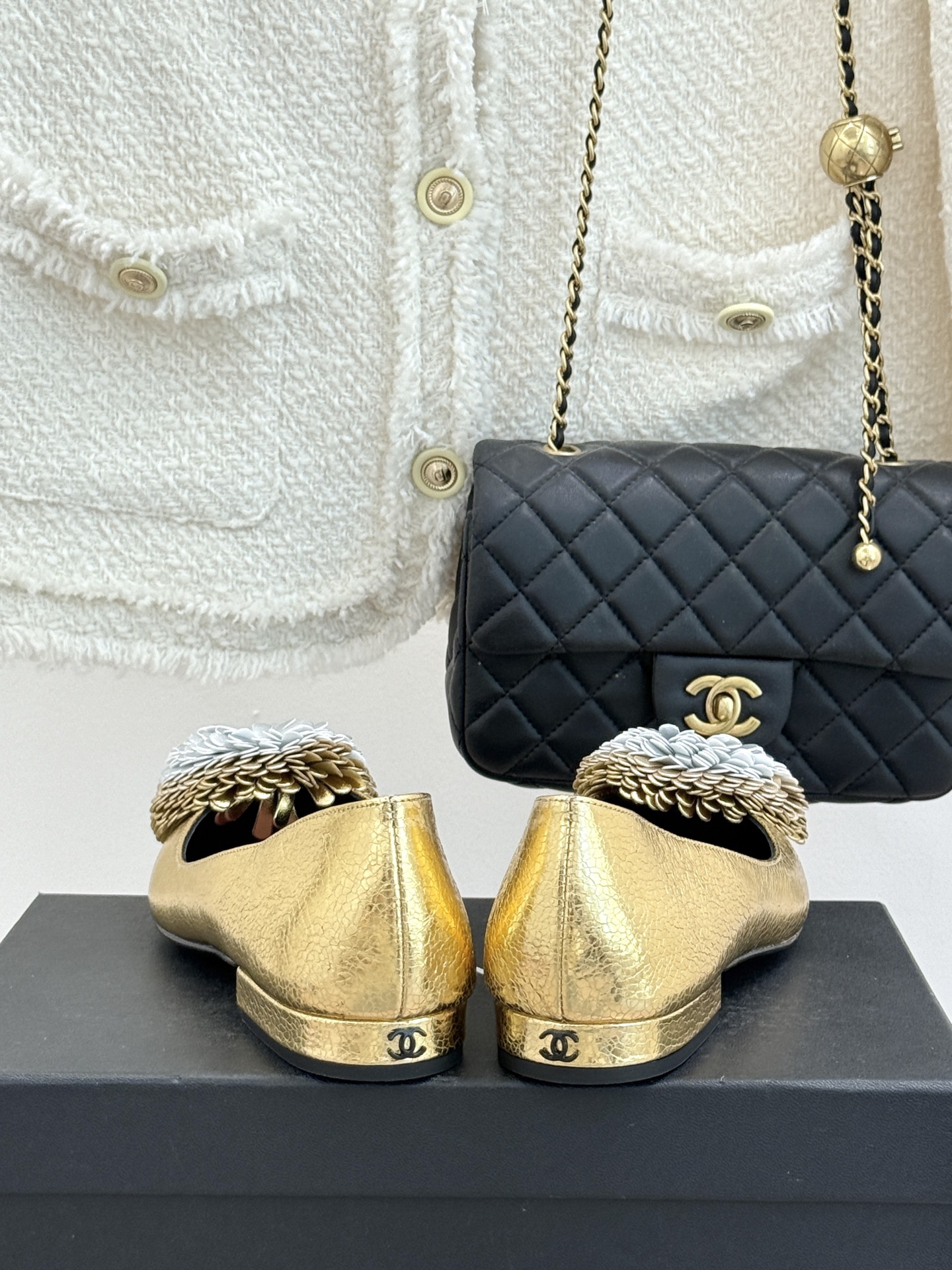 CHANE*｜小香26X圣诞限定系列金银双生花朵高跟鞋粗跟单鞋当圣诞的铃音撞碎冬日月光这个系列携金银双生