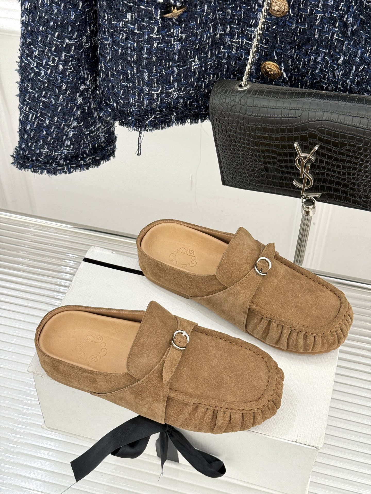 CotempWF新品极简复古包头半拖勃肯拖鞋当极简主义邂逅复古风骨不喧哗自有声 不张扬自高级。它是刻进时