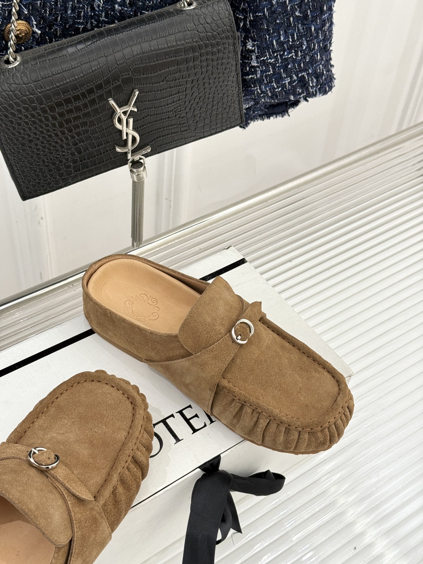 CotempWF新品极简复古包头半拖勃肯拖鞋当极简主义邂逅复古风骨不喧哗自有声 不张扬自高级。它是刻进时