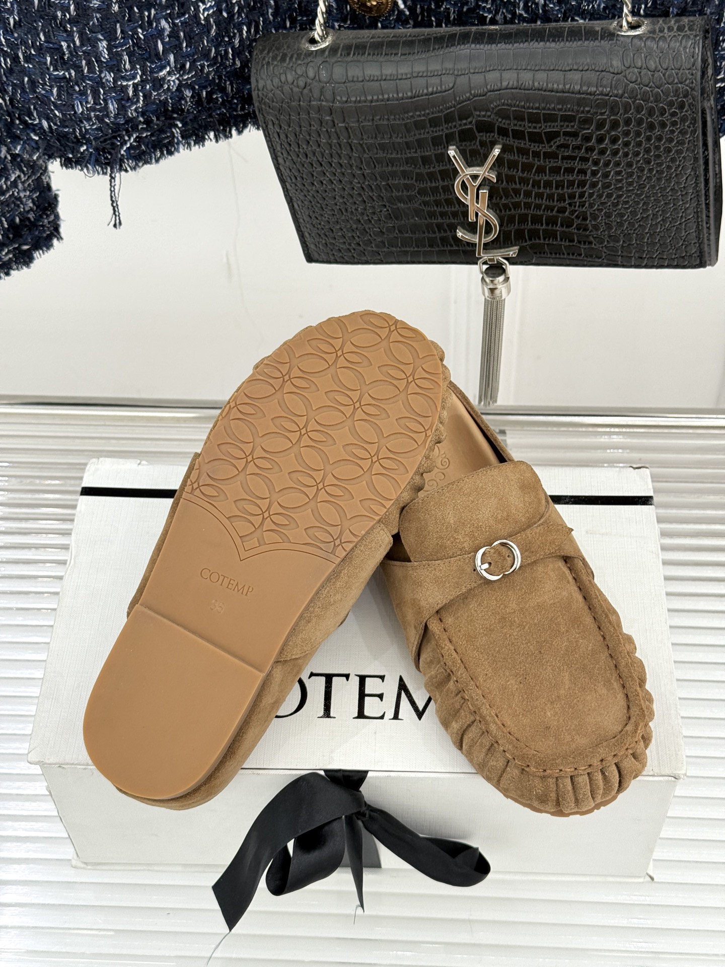 CotempWF新品极简复古包头半拖勃肯拖鞋当极简主义邂逅复古风骨不喧哗自有声 不张扬自高级。它是刻进时