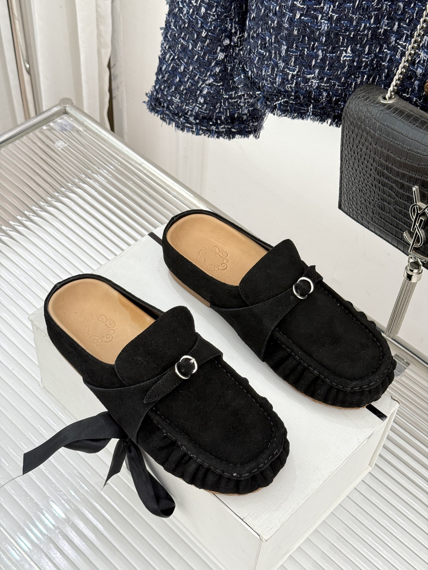 CotempWF新品极简复古包头半拖勃肯拖鞋当极简主义邂逅复古风骨不喧哗自有声 不张扬自高级。它是刻进时