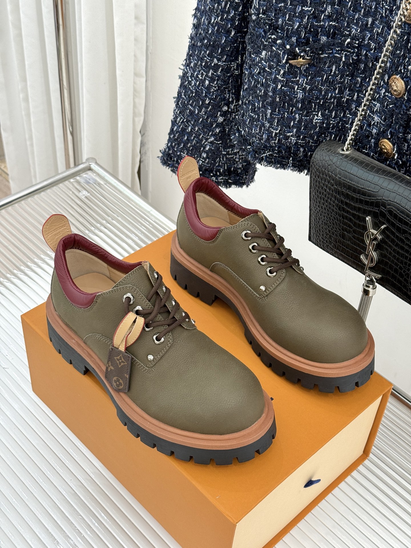 L*V驴家26WF新品情侣款德比鞋皮鞋一款足以颠覆你对传统皮鞋认知的匠心之作为追求卓越品味的开辟出一片全