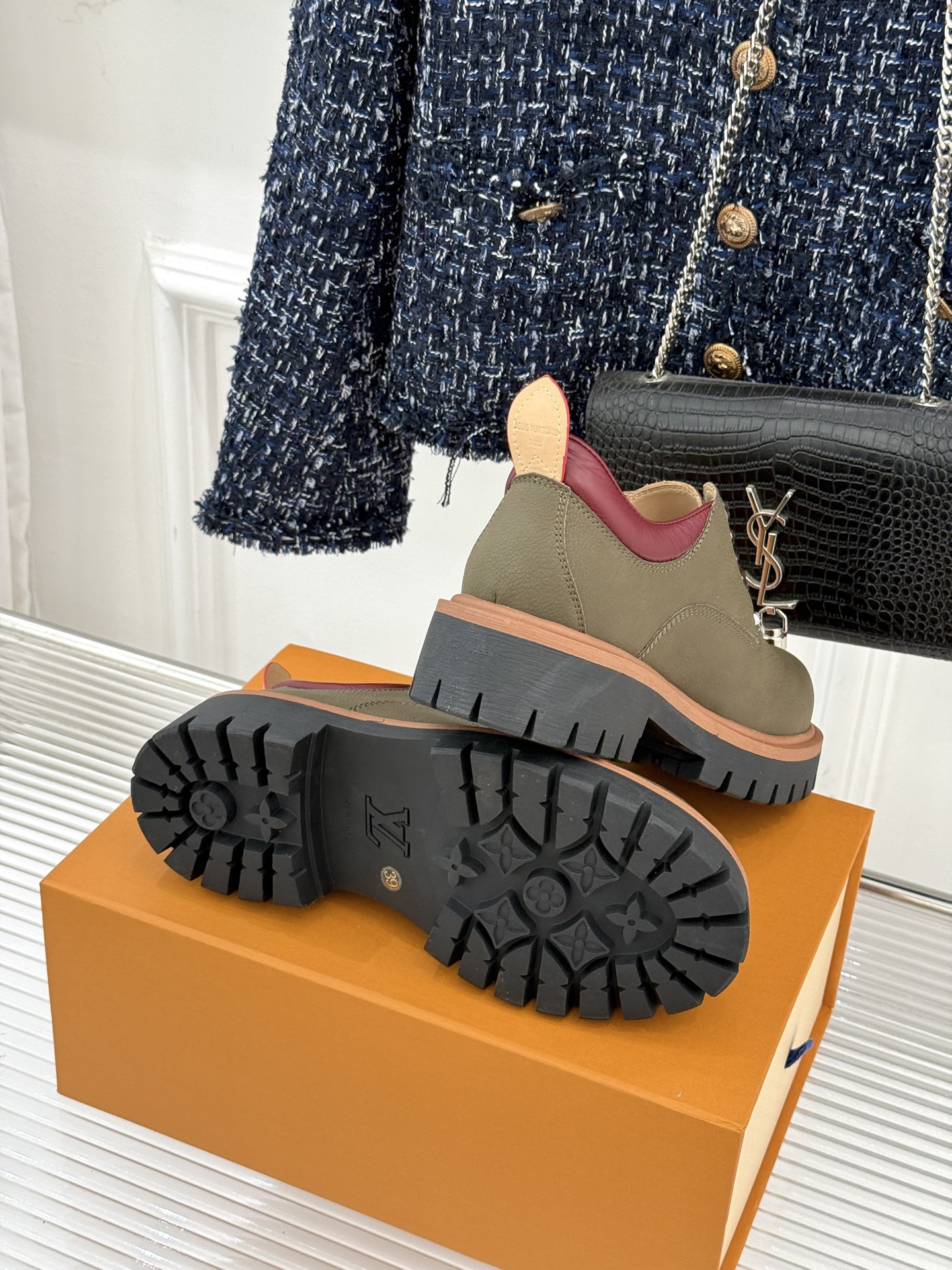 L*V驴家26WF新品情侣款德比鞋皮鞋一款足以颠覆你对传统皮鞋认知的匠心之作为追求卓越品味的开辟出一片全