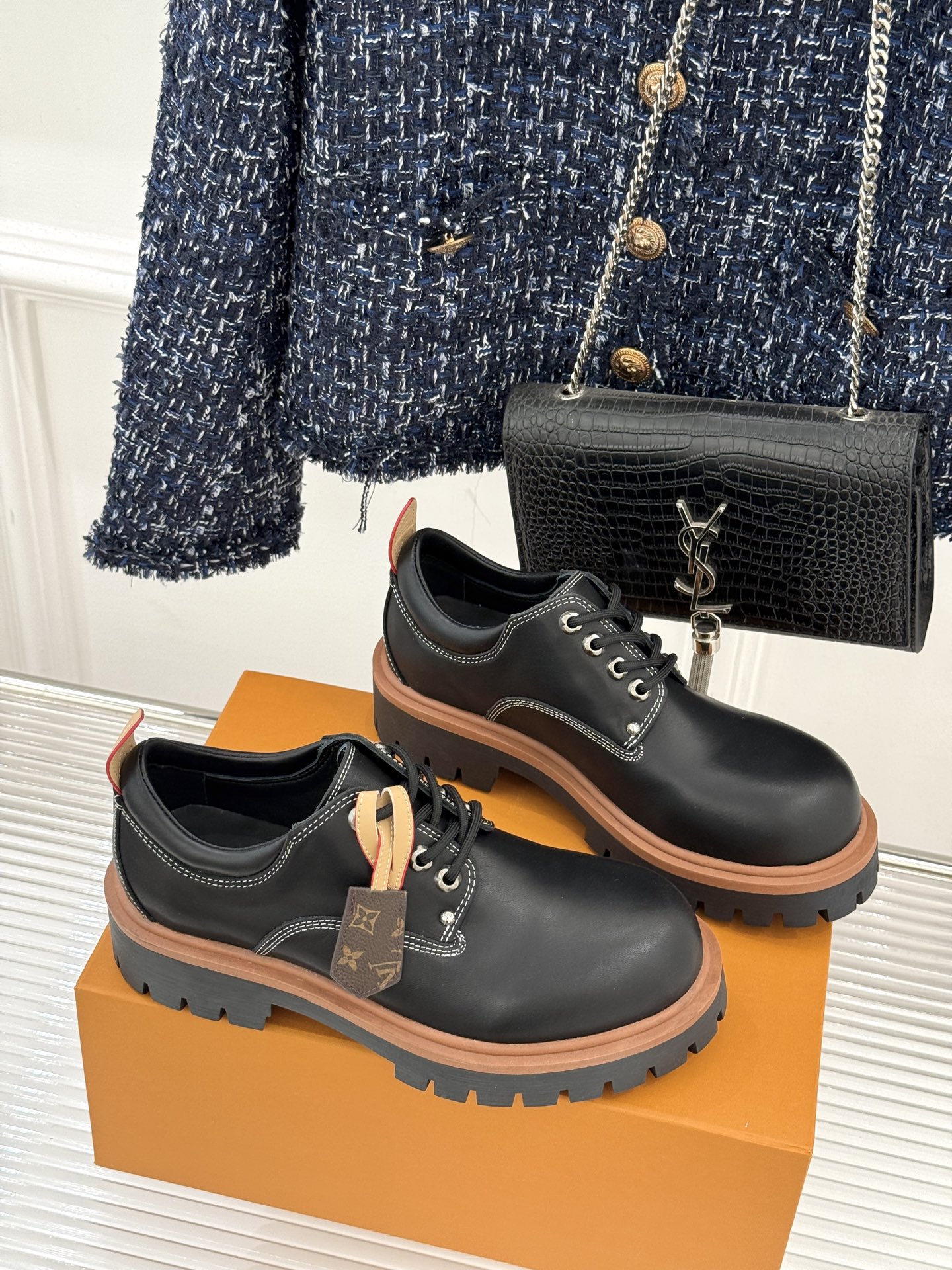 L*V驴家26WF新品情侣款德比鞋皮鞋一款足以颠覆你对传统皮鞋认知的匠心之作为追求卓越品味的开辟出一片全