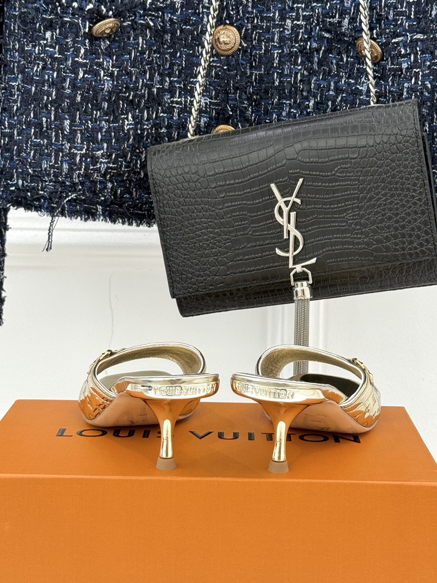 L*V驴家经典压花猫跟拖鞋🆕小红书超级爆款经典经典压花设计 清新俏皮 穿搭率极高 百搭又吸睛大方又百搭 